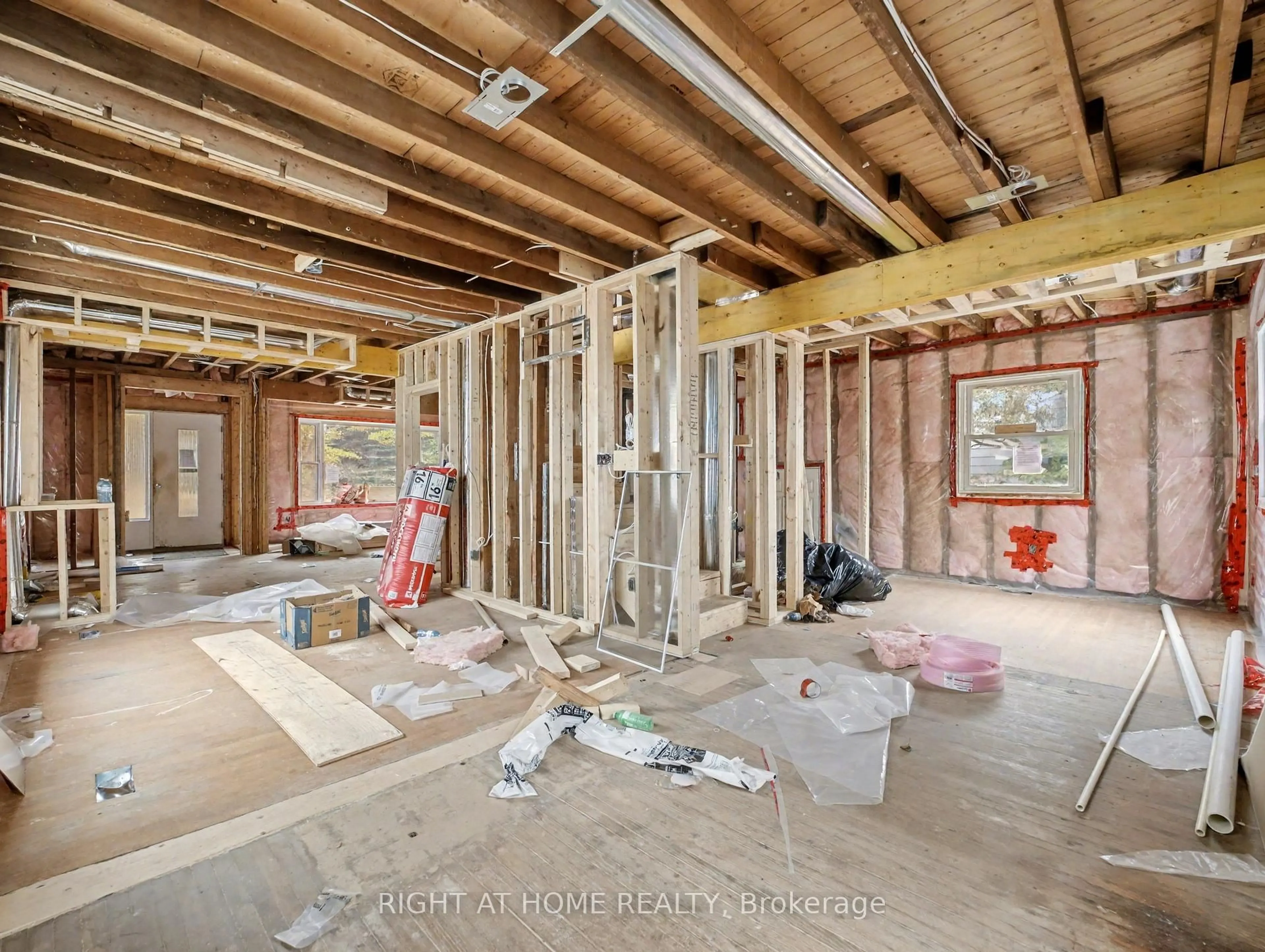 A pic of a room for 178 Main St, Grimsby Ontario L3M 1S3