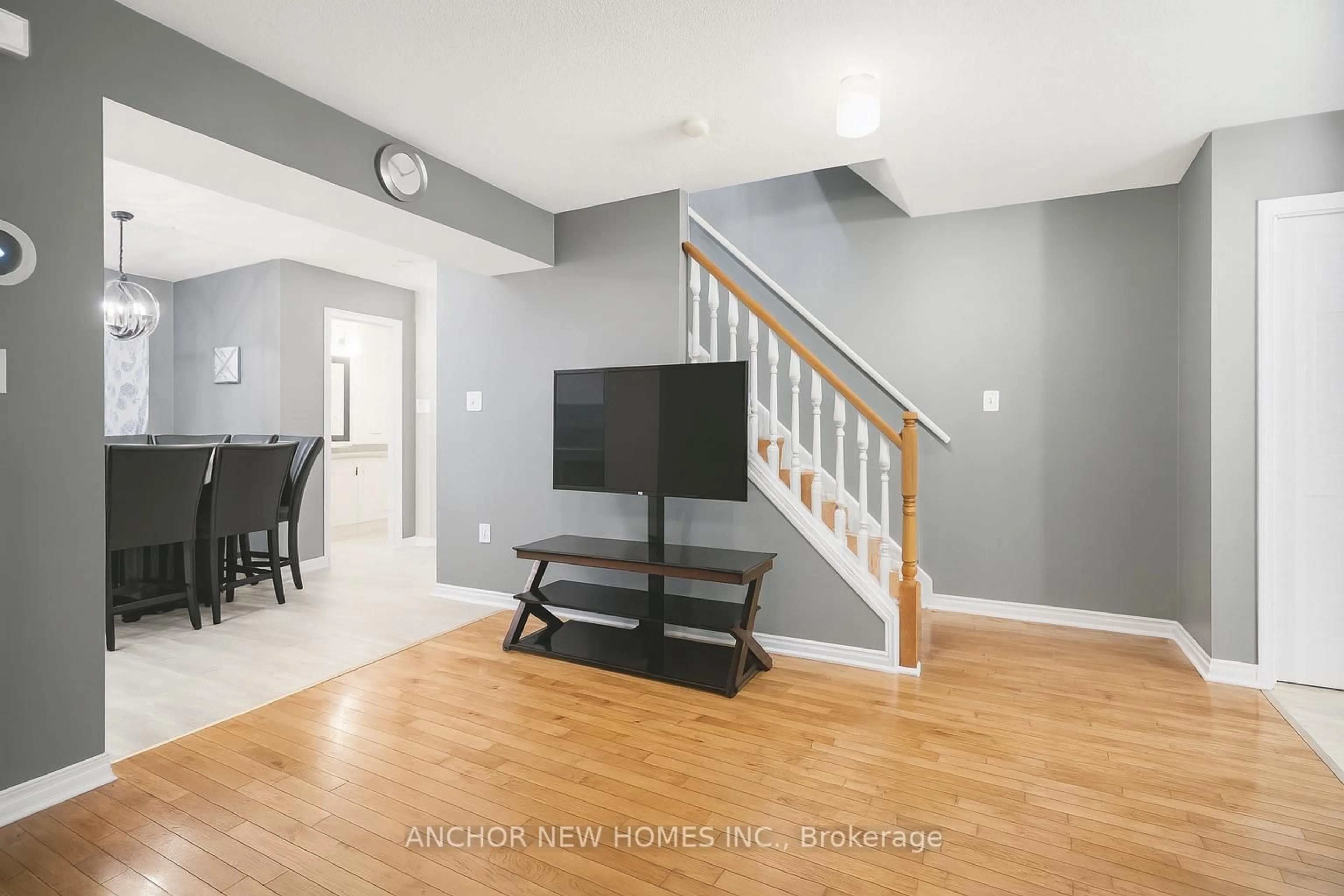 Unknown for 10 CHALKSTONE Dr #10, London South Ontario N6E 3Z9