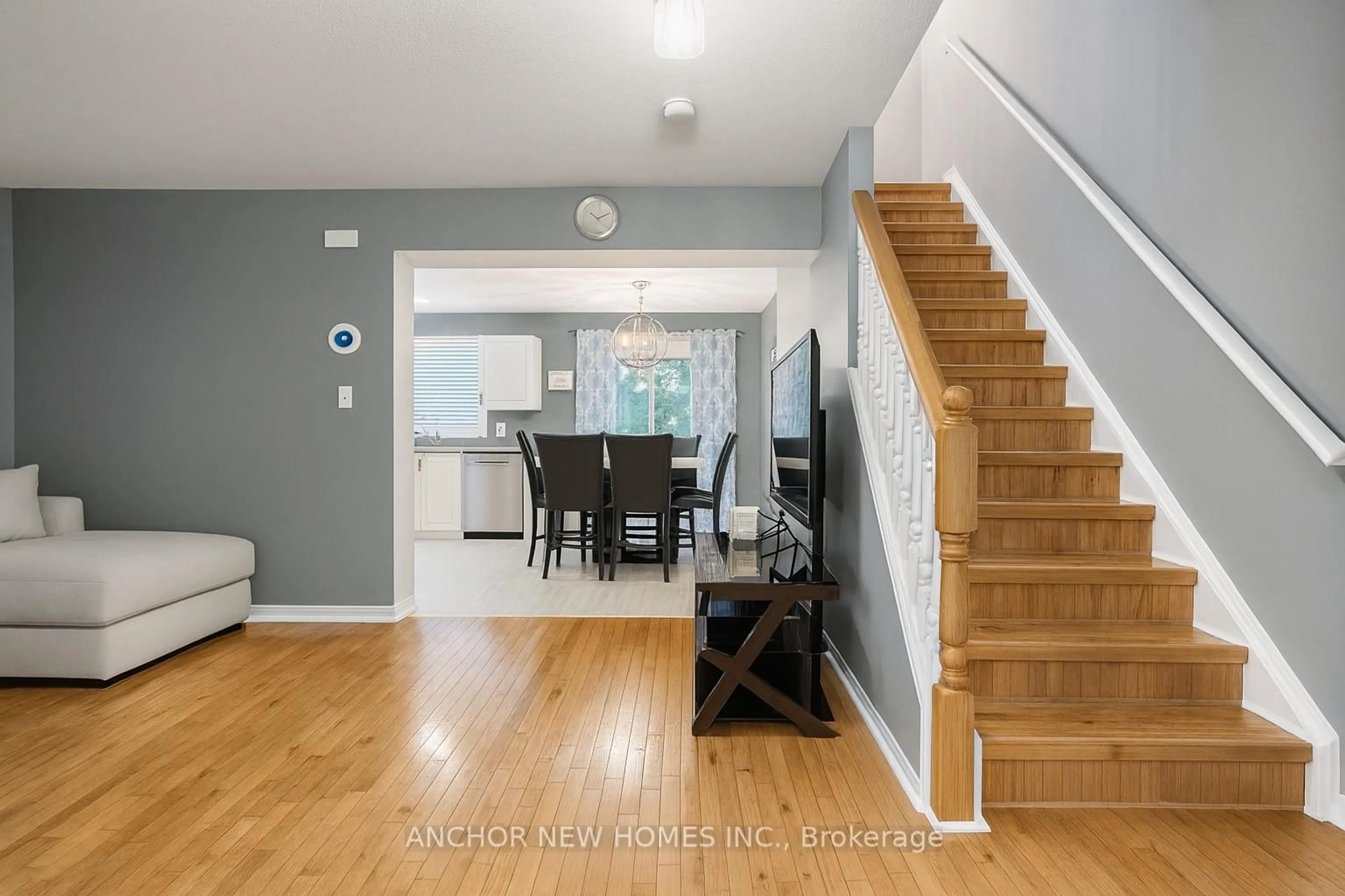 Unknown for 10 CHALKSTONE Dr #10, London South Ontario N6E 3Z9