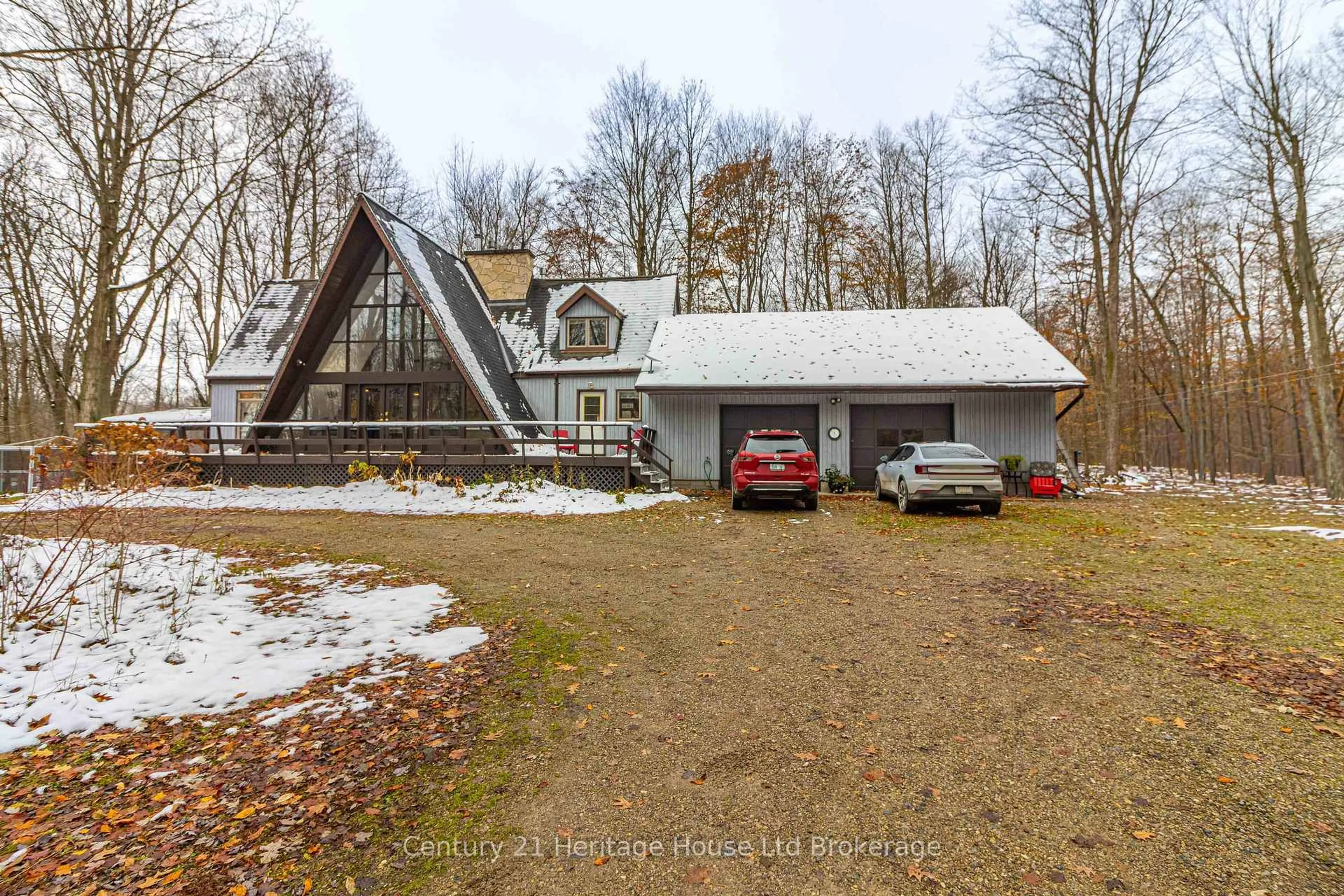 A pic from outside/outdoor area/front of a property/back of a property/a pic from drone, unknown for 525639 Oxford Centre Rd, Woodstock Ontario N4S 7V8