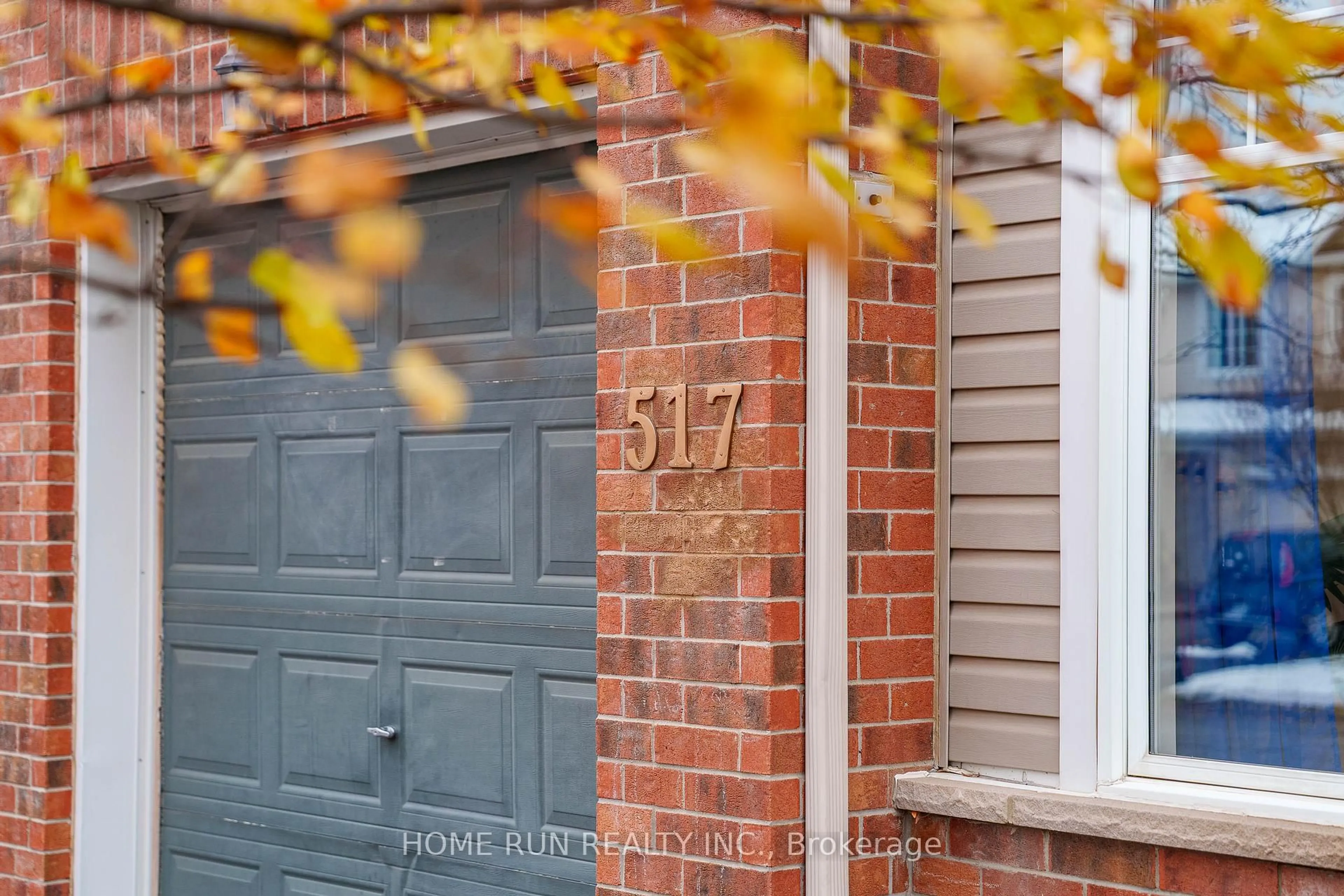 Home with brick exterior material, street for 517 Devonwood Circ, Ottawa Ontario K1T 4E4