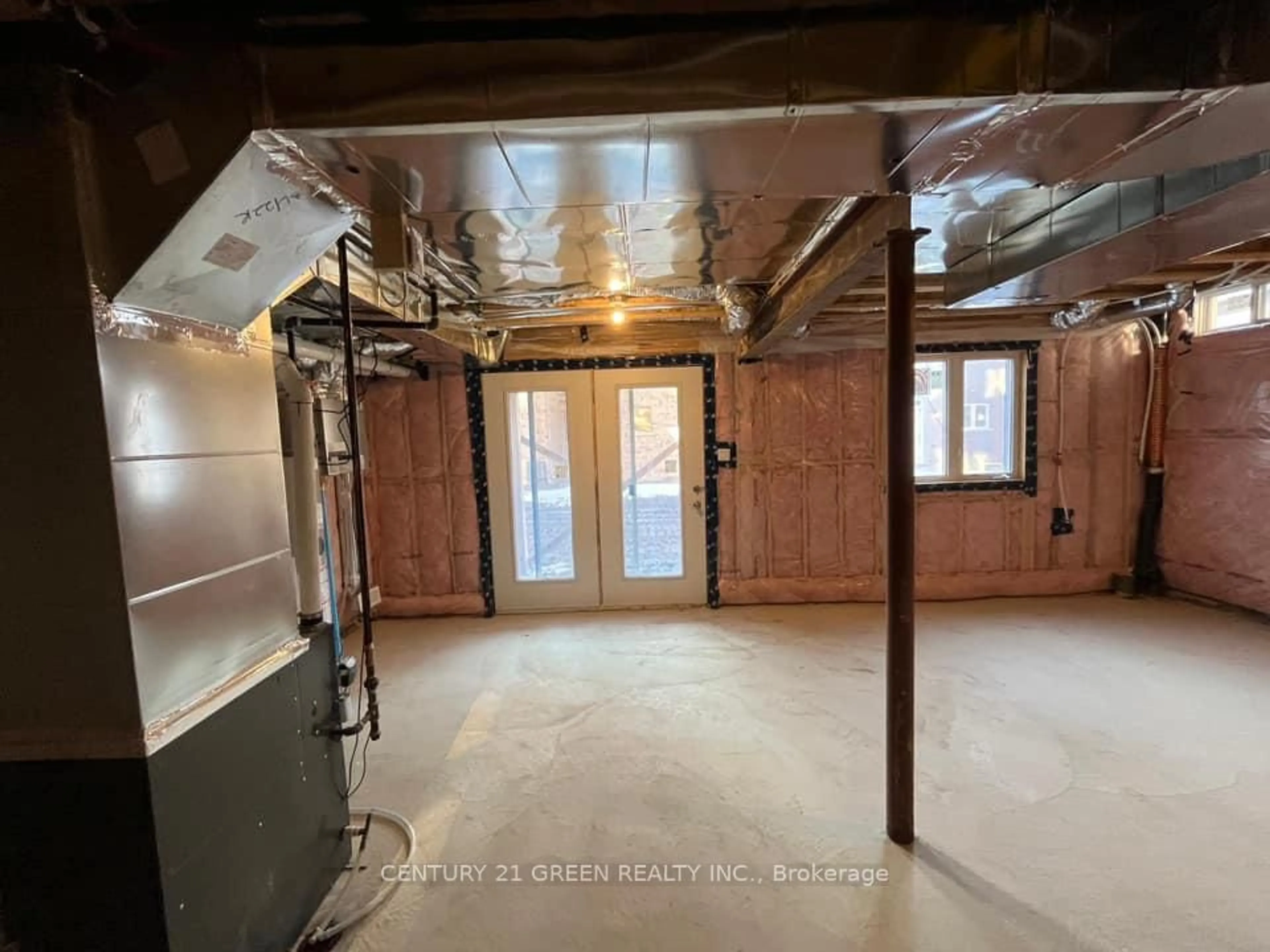 Unknown for 300 Skinner Rd, Hamilton Ontario L8B 1X2