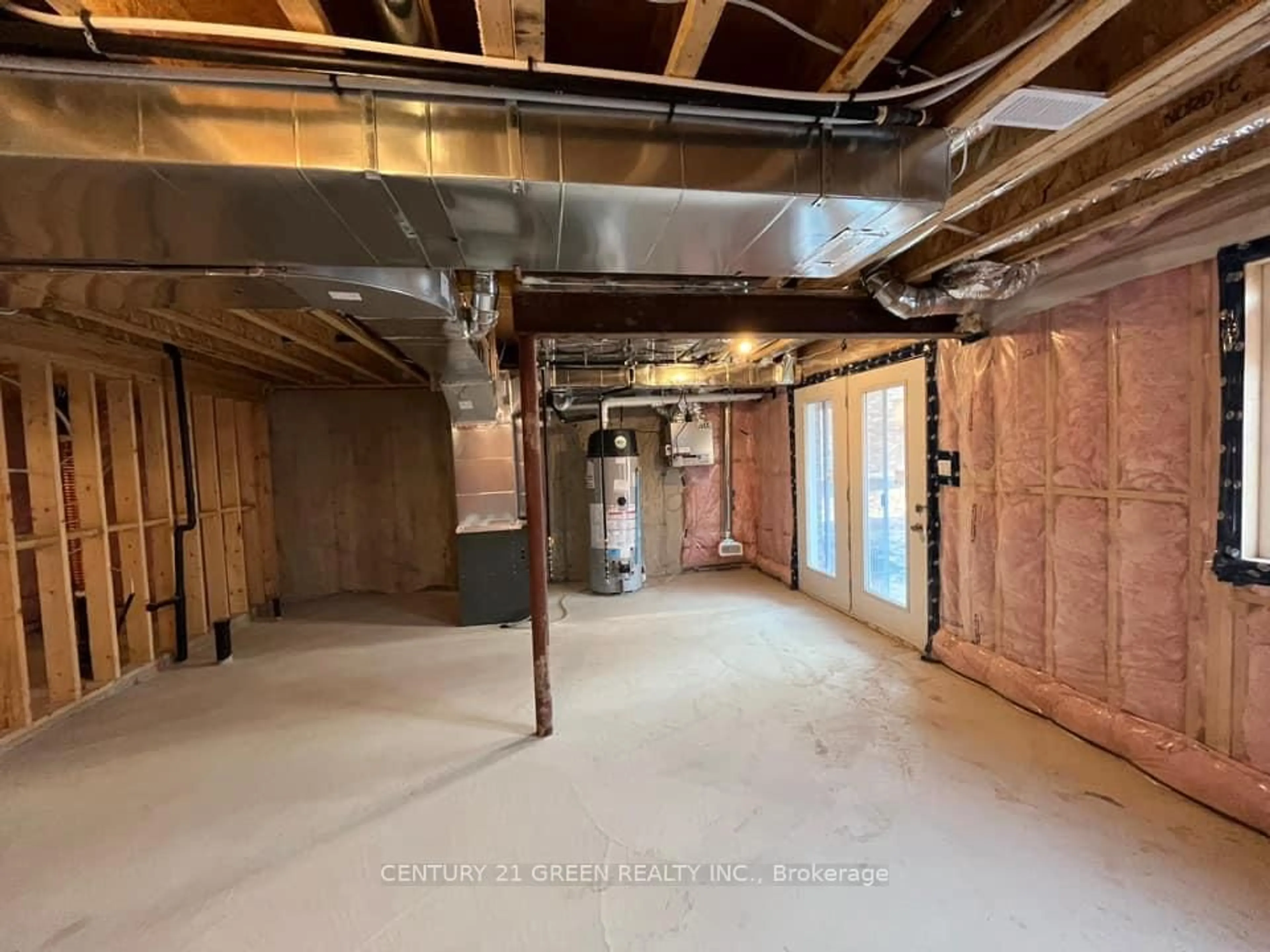 A pic of a room for 300 Skinner Rd, Hamilton Ontario L8B 1X2