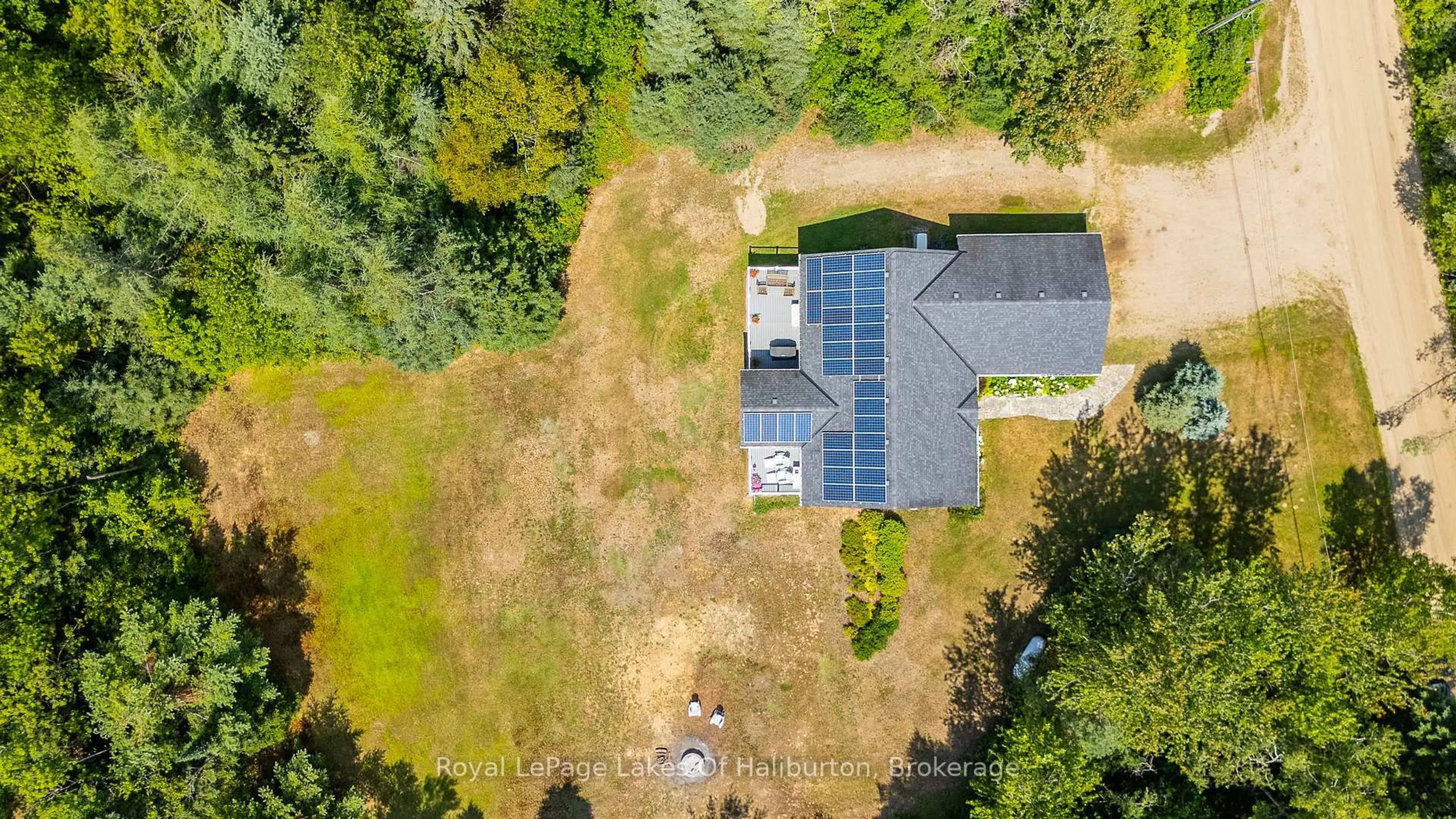 A pic from outside/outdoor area/front of a property/back of a property/a pic from drone, unknown for 1030 Sawdust Rd, Minden Hills Ontario K0M 2K0