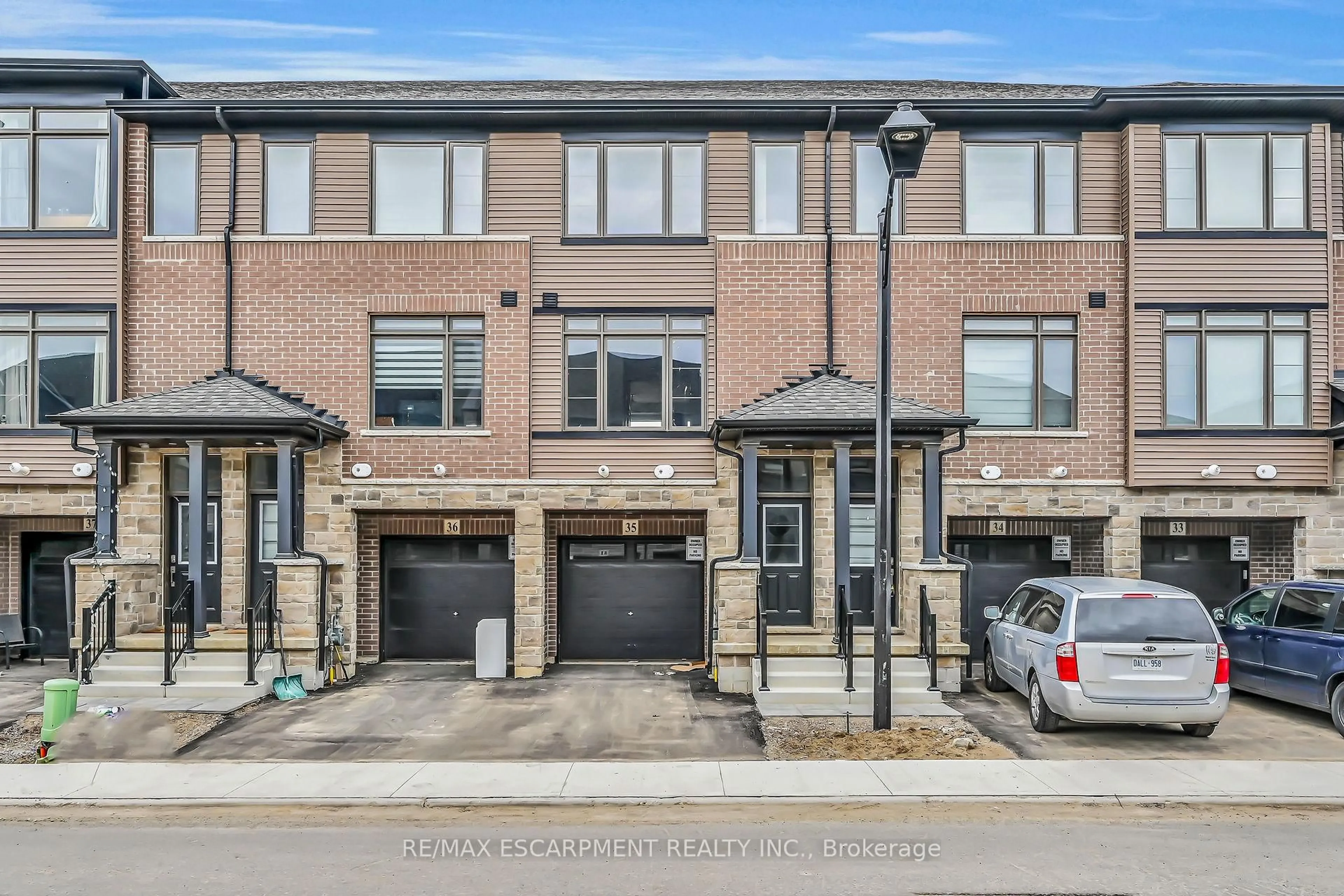 Home with brick exterior material, street for 120 COURT Dr #35, Brant Ontario N3L 0N2
