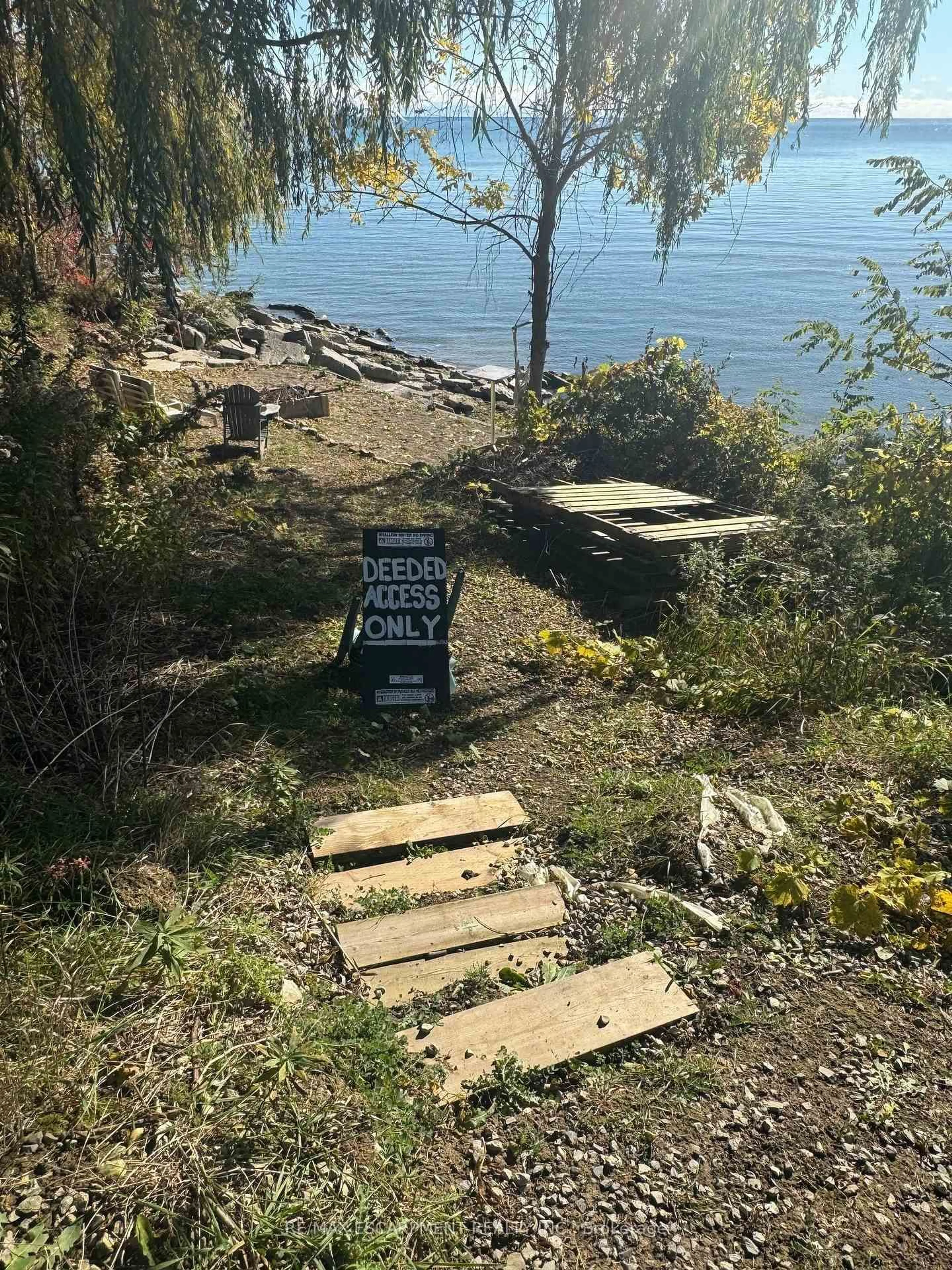 Stairs for 24 Woodhouse Ave, Norfolk Ontario N0A 1N8