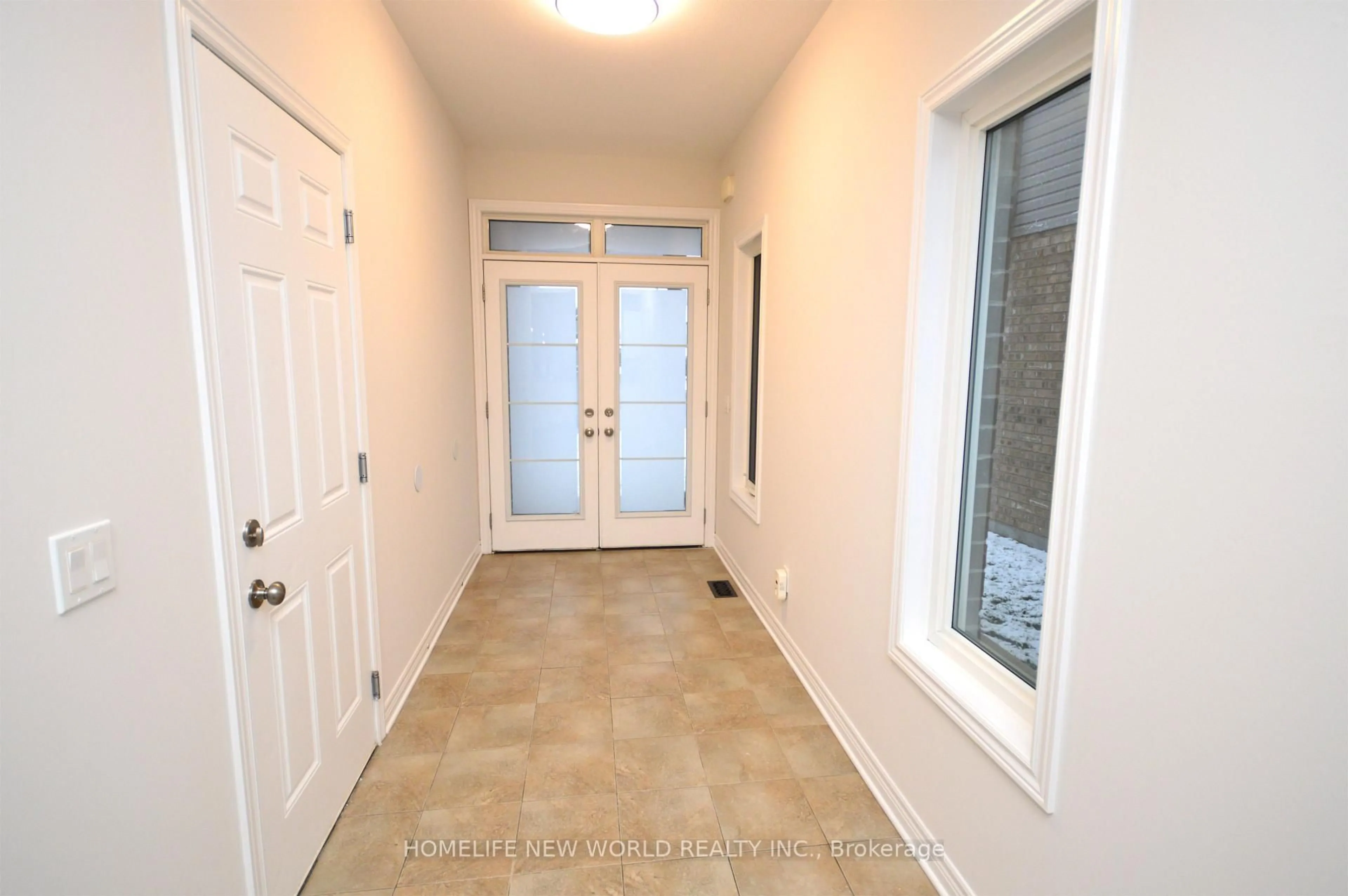 Indoor entryway for 5991 KATE Ave, Niagara Falls Ontario L2H 0M9