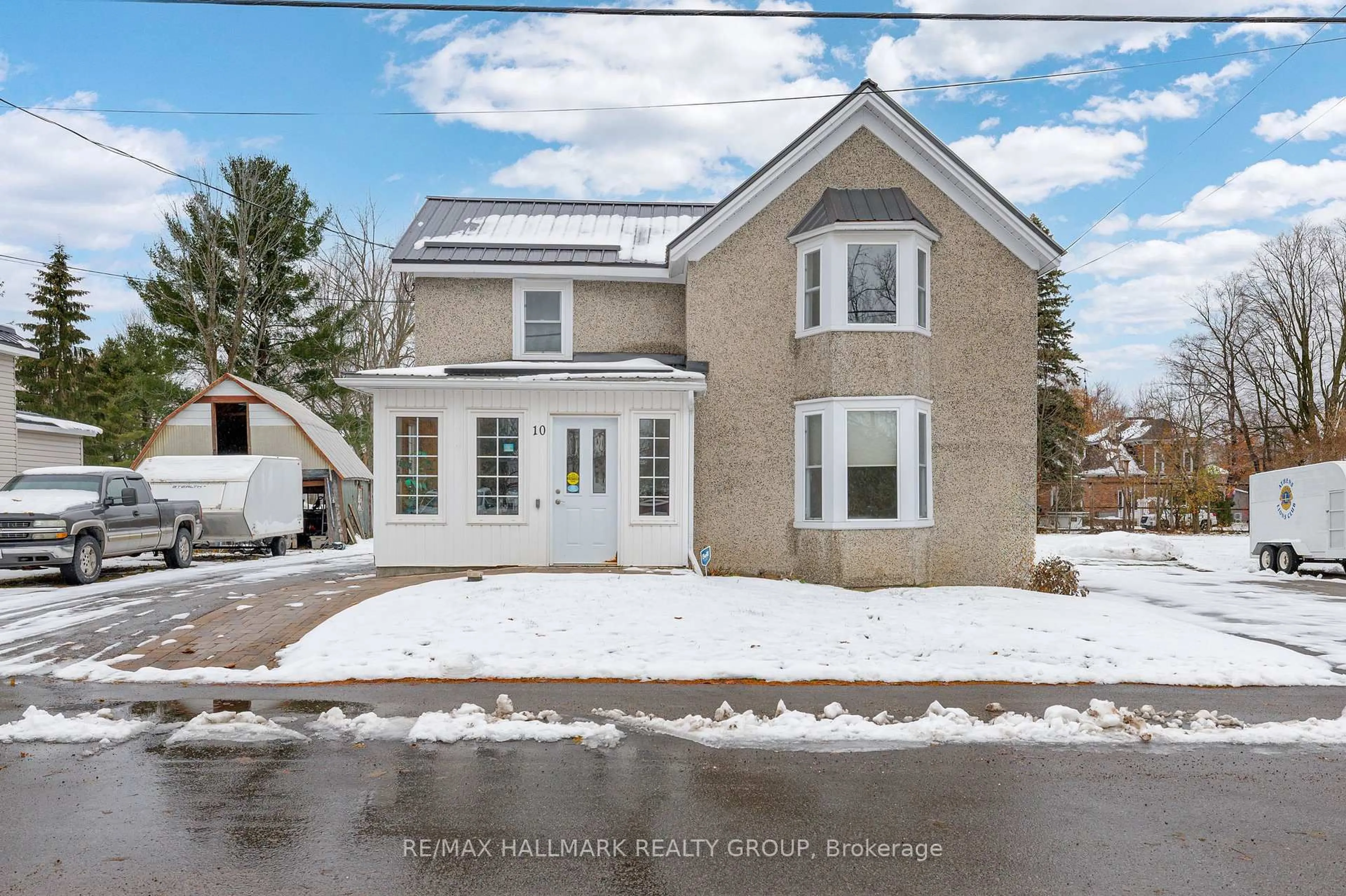 Unknown for 10 Wellington St, Athens Ontario K0E 1B0