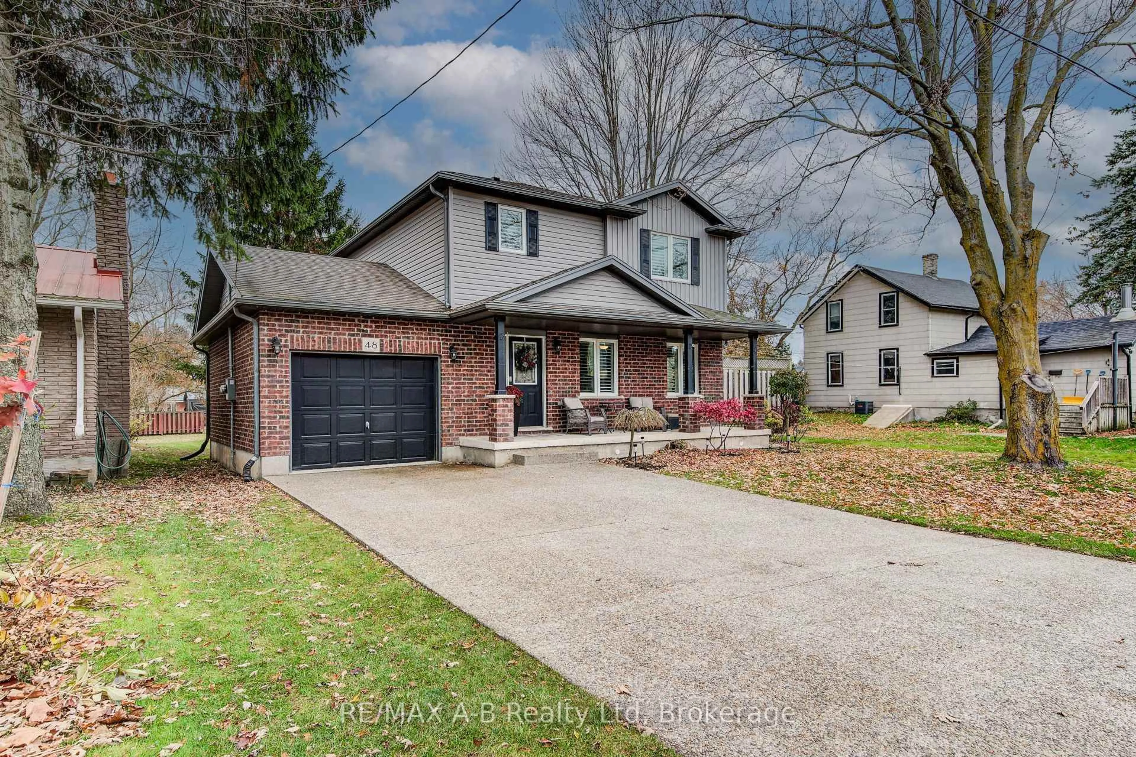 Home with brick exterior material, street for 48 Wellington St, East Zorra-Tavistock Ontario N0B 2R0