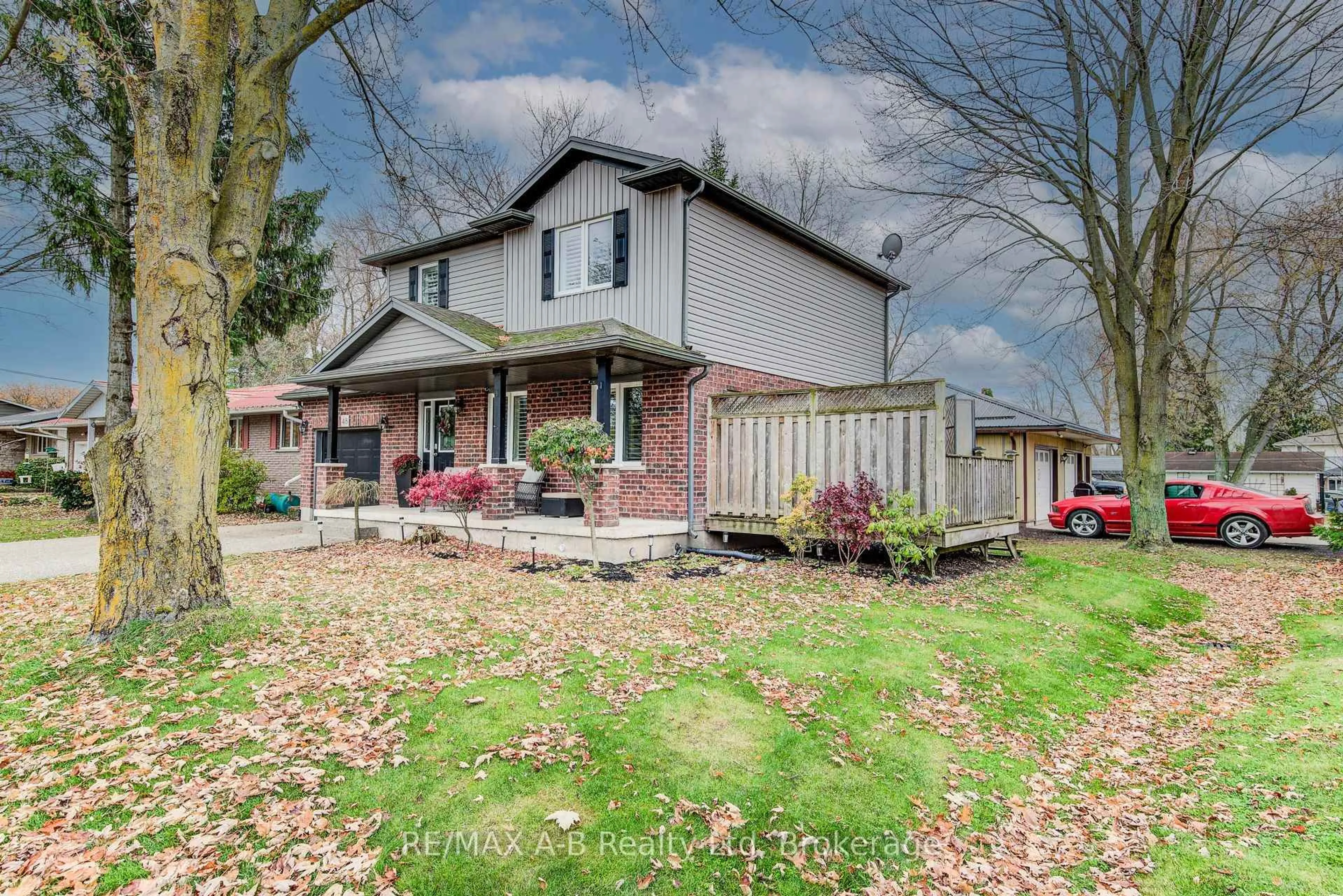 Home with brick exterior material, street for 48 Wellington St, East Zorra-Tavistock Ontario N0B 2R0