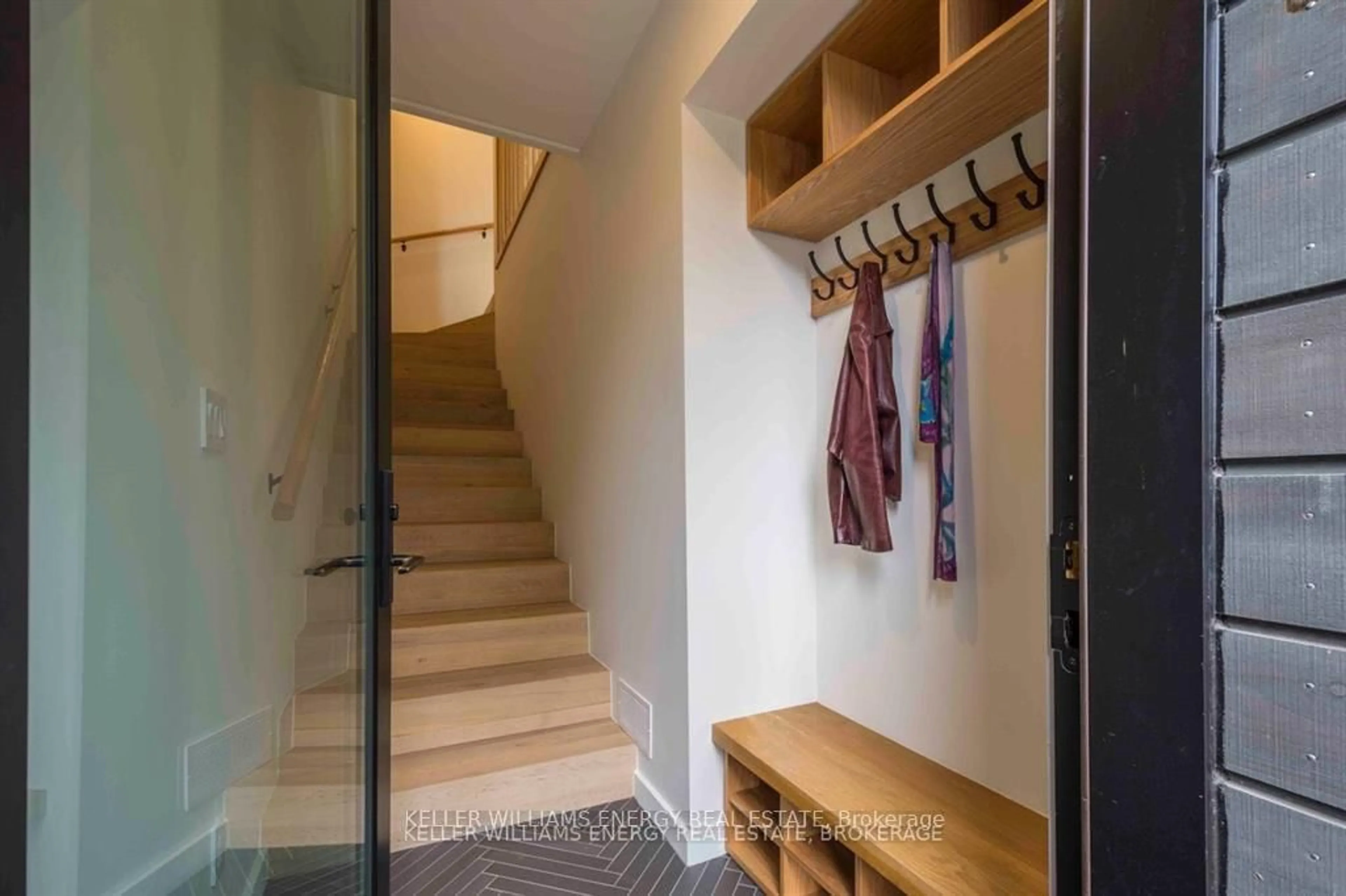 Indoor entryway for 37 West St, Prince Edward County Ontario K0K 3L0