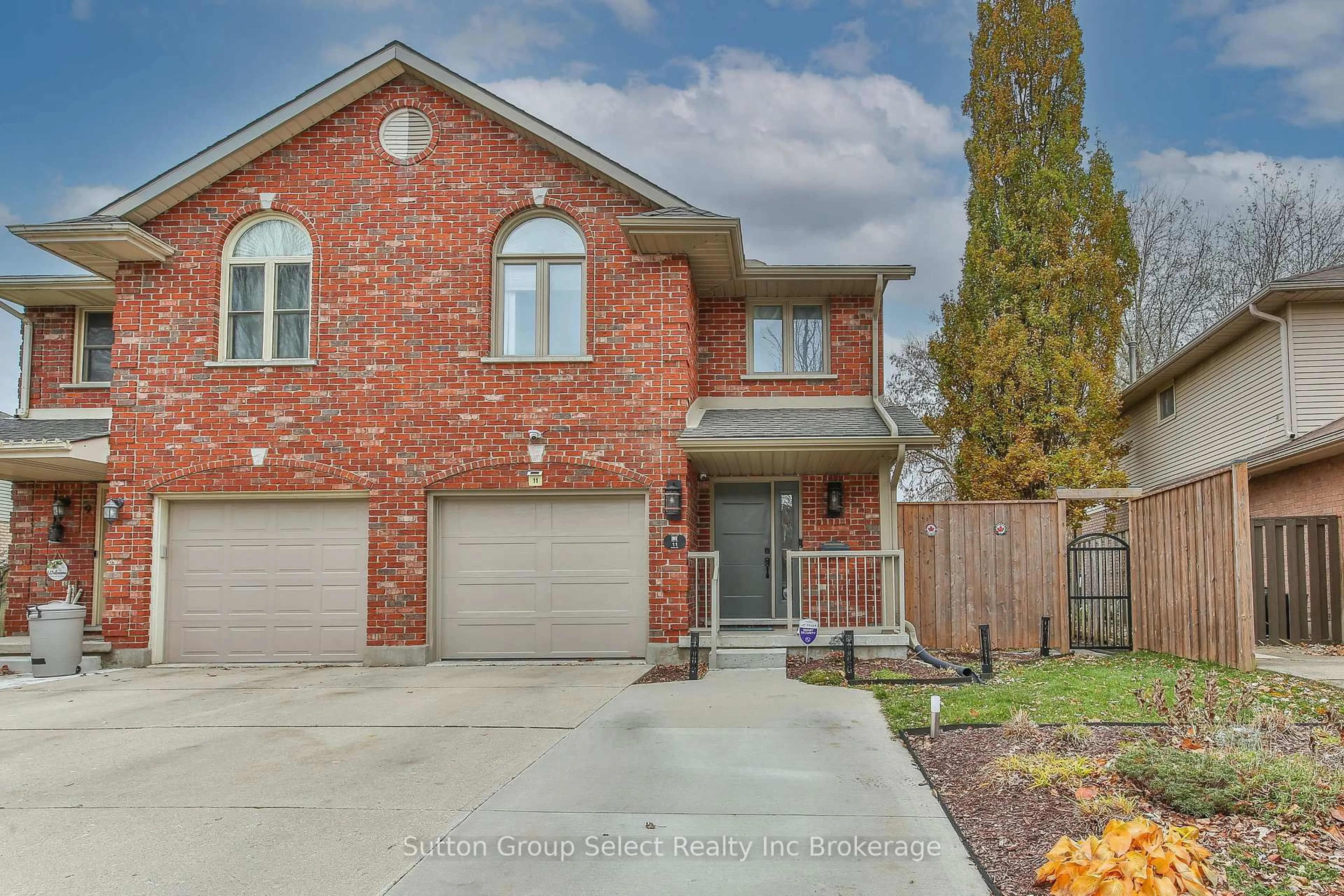 Home with brick exterior material, street for 11 Mohican Dr, Woodstock Ontario N4T 1H4