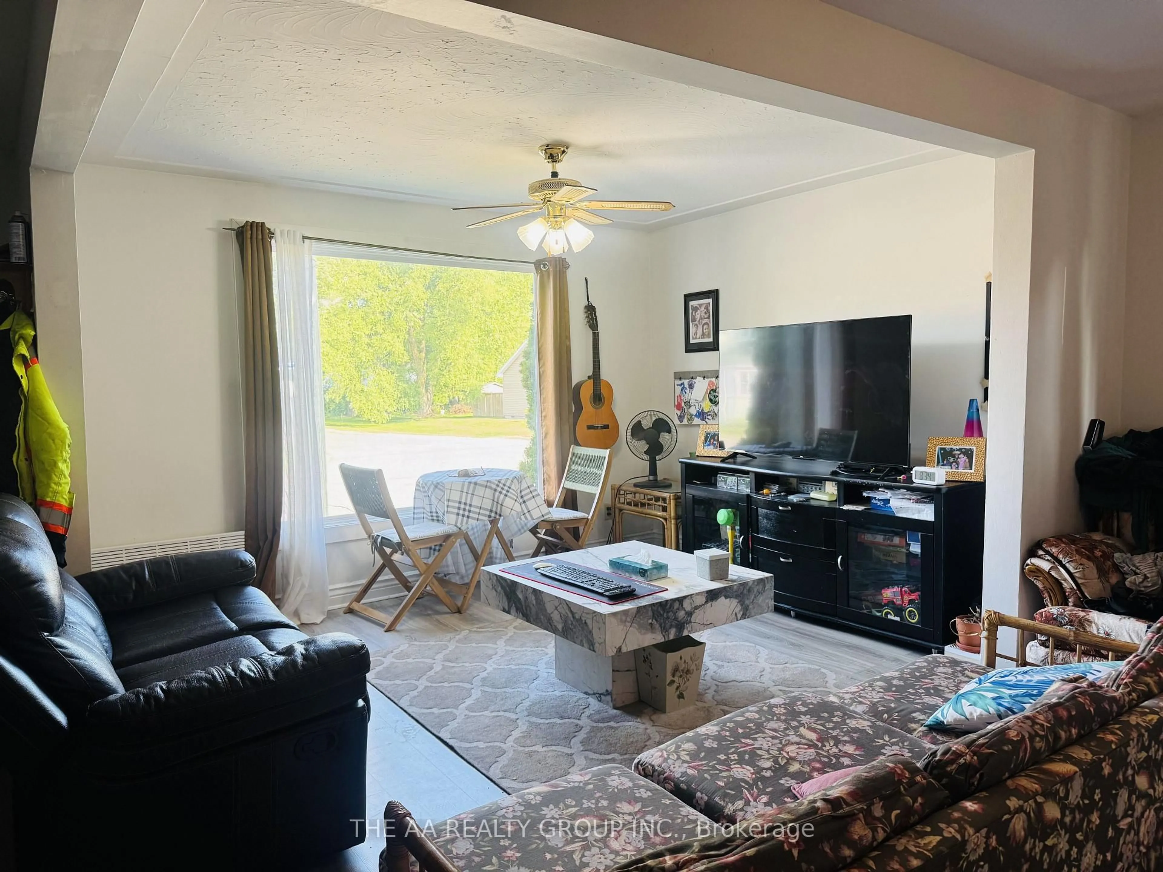 Living room with furniture, unknown for 660 Lennox Ave, Sault Ste Marie Ontario P6C 3P8