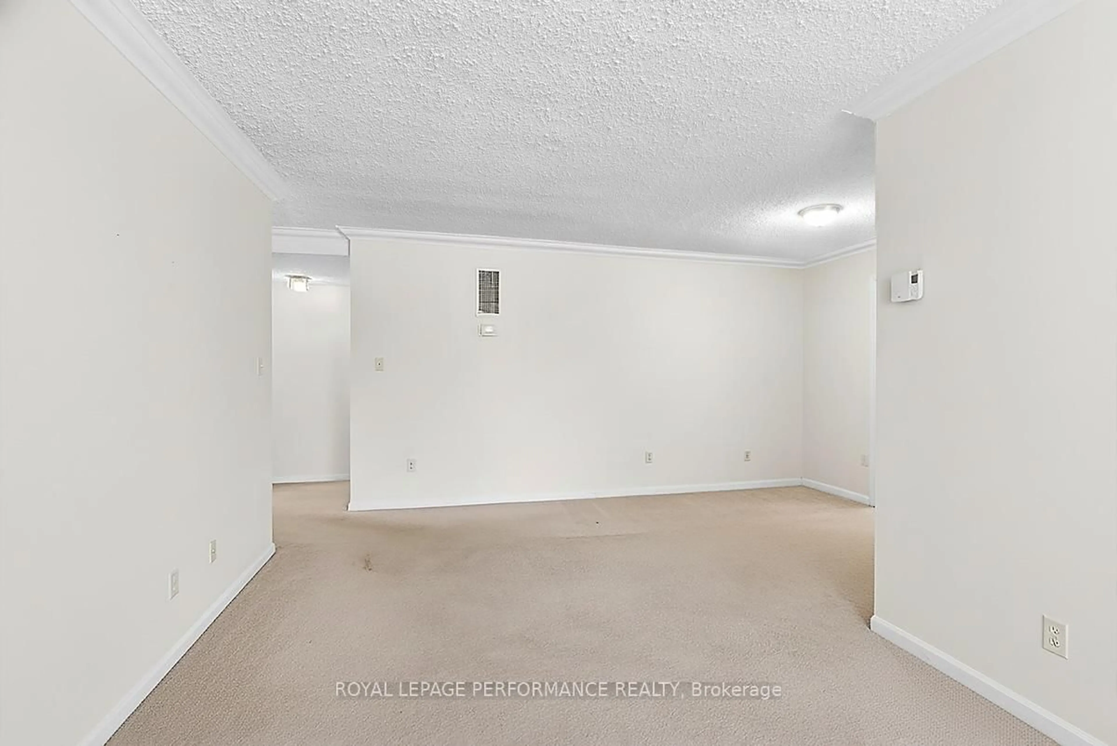 A pic of a room for 530 Laurier Ave #502, Ottawa Ontario K1R 7T1
