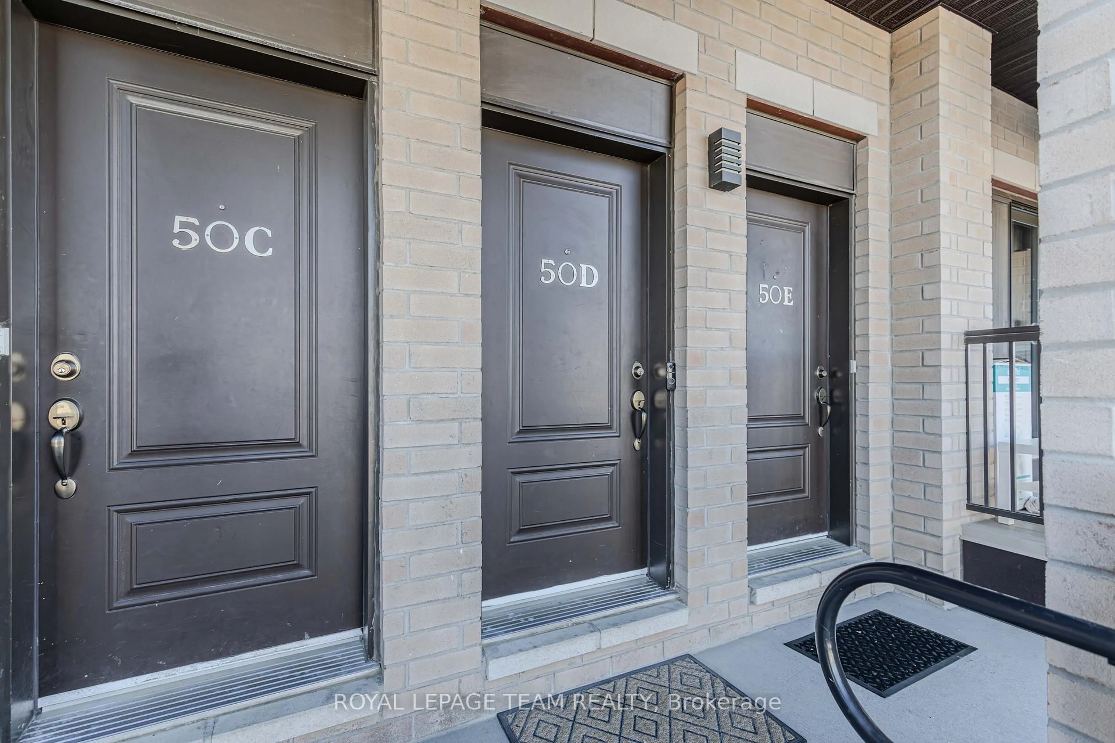 Indoor entryway for 50 Jaguar Private #D, Ottawa Ontario K2V 0J2