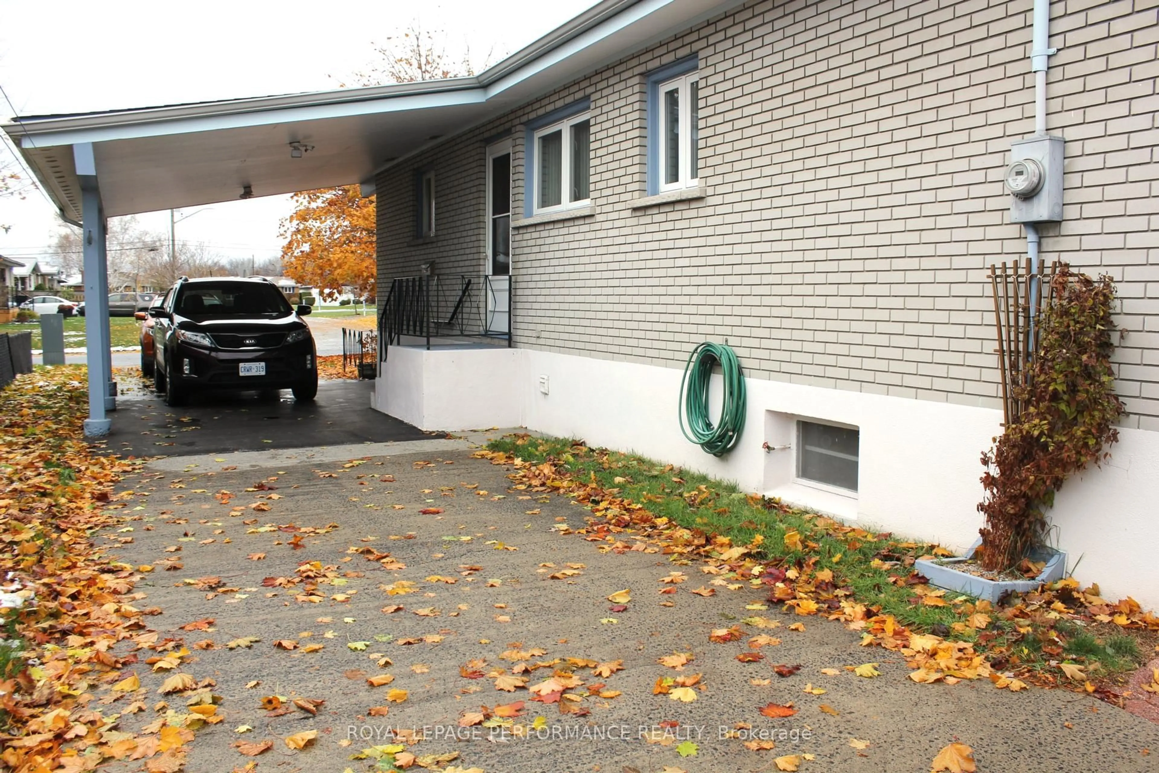 Unknown for 408 Beach Ave, Cornwall Ontario K6H 5P1