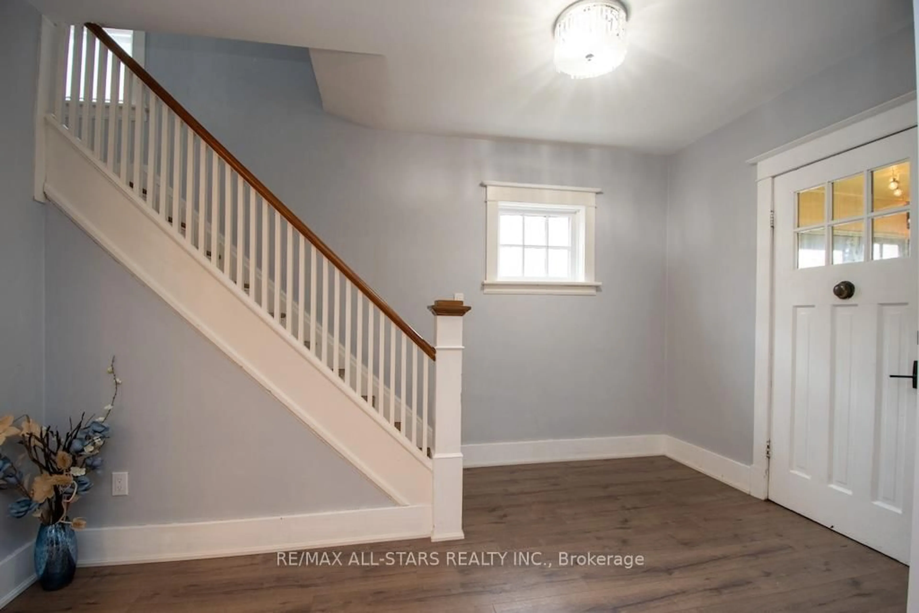 Unknown for 2 St. Patrick St, Kawartha Lakes Ontario K9V 1R1