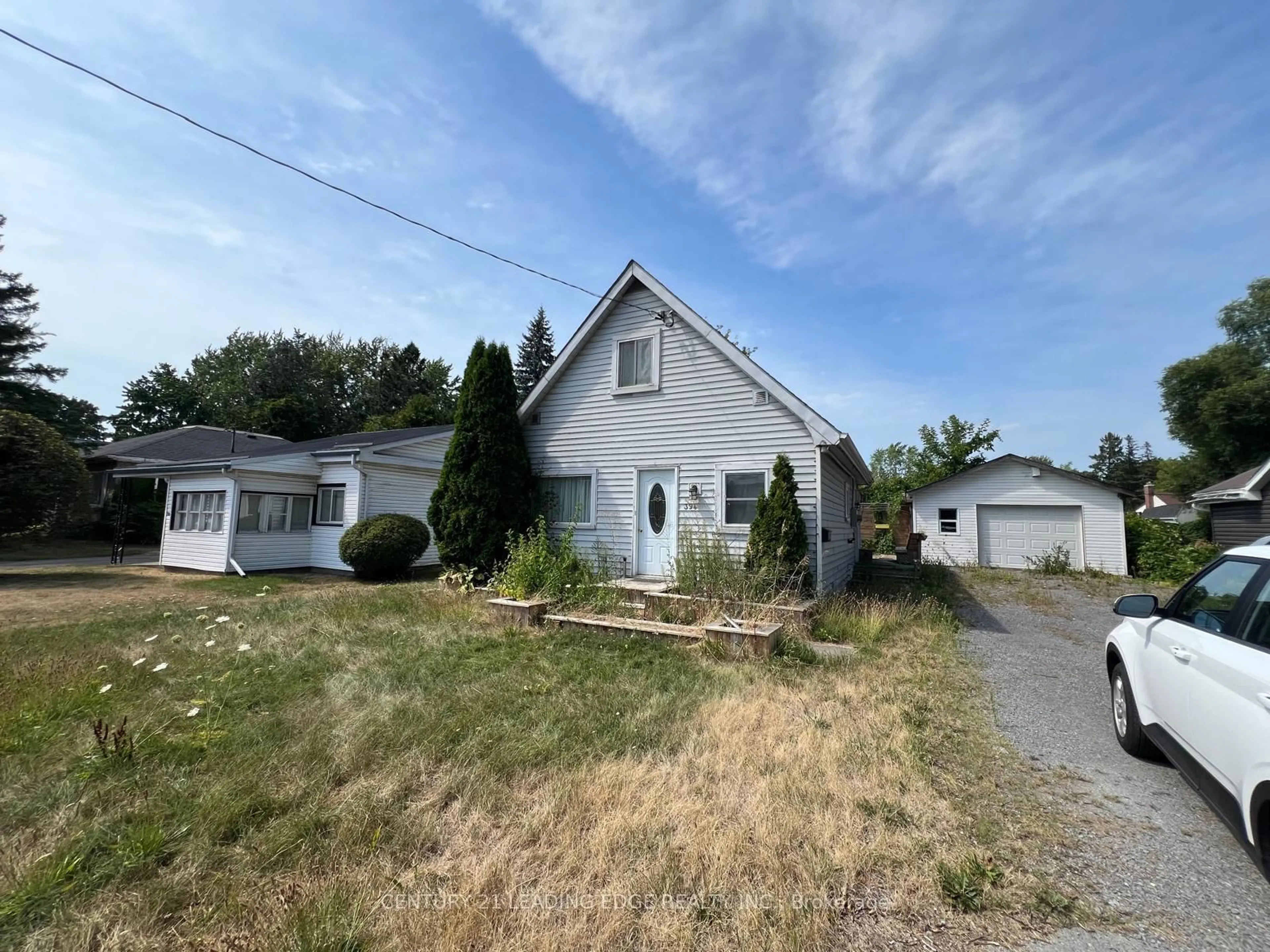 A pic from outside/outdoor area/front of a property/back of a property/a pic from drone, street for 394 Bridge St, Belleville Ontario K8N 1P8