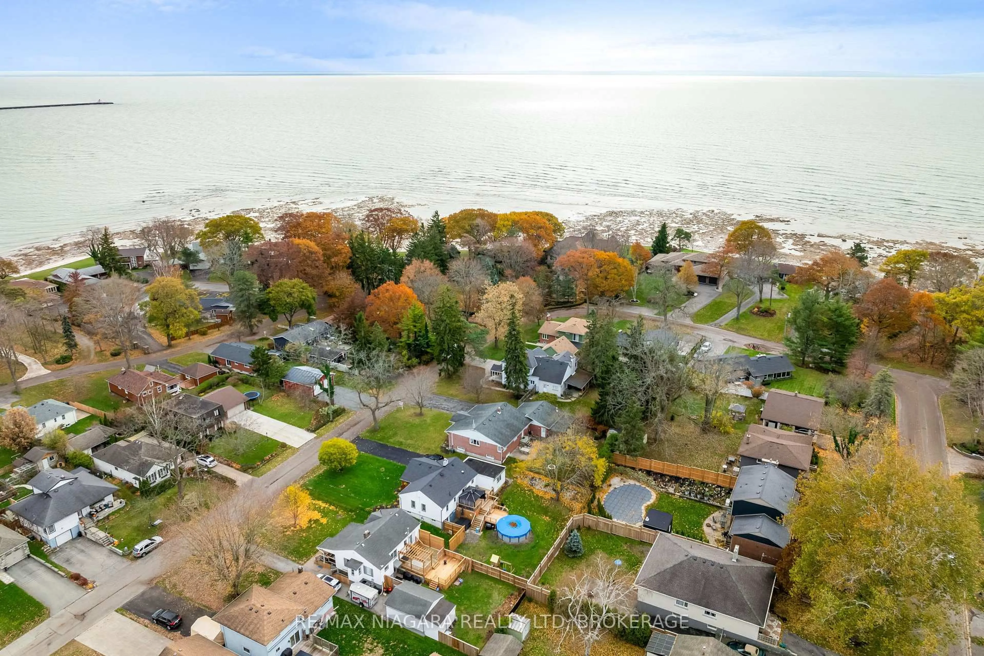 A pic from outside/outdoor area/front of a property/back of a property/a pic from drone, water/lake/river/ocean view for 16 Walnut St, Port Colborne Ontario L3K 2T6