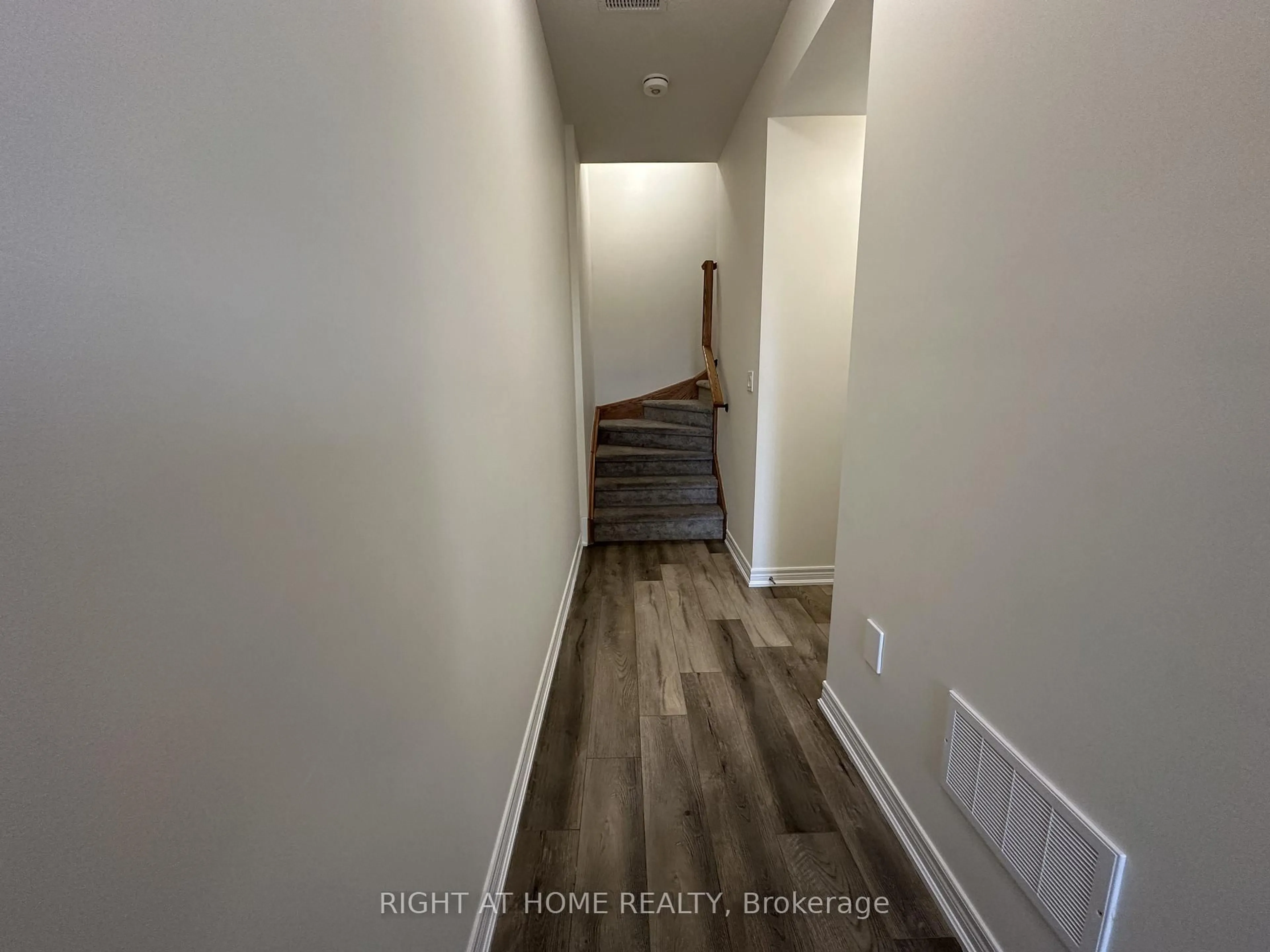 Unknown for 40 Zinfandel Dr #22, Hamilton Ontario L8E 0L1