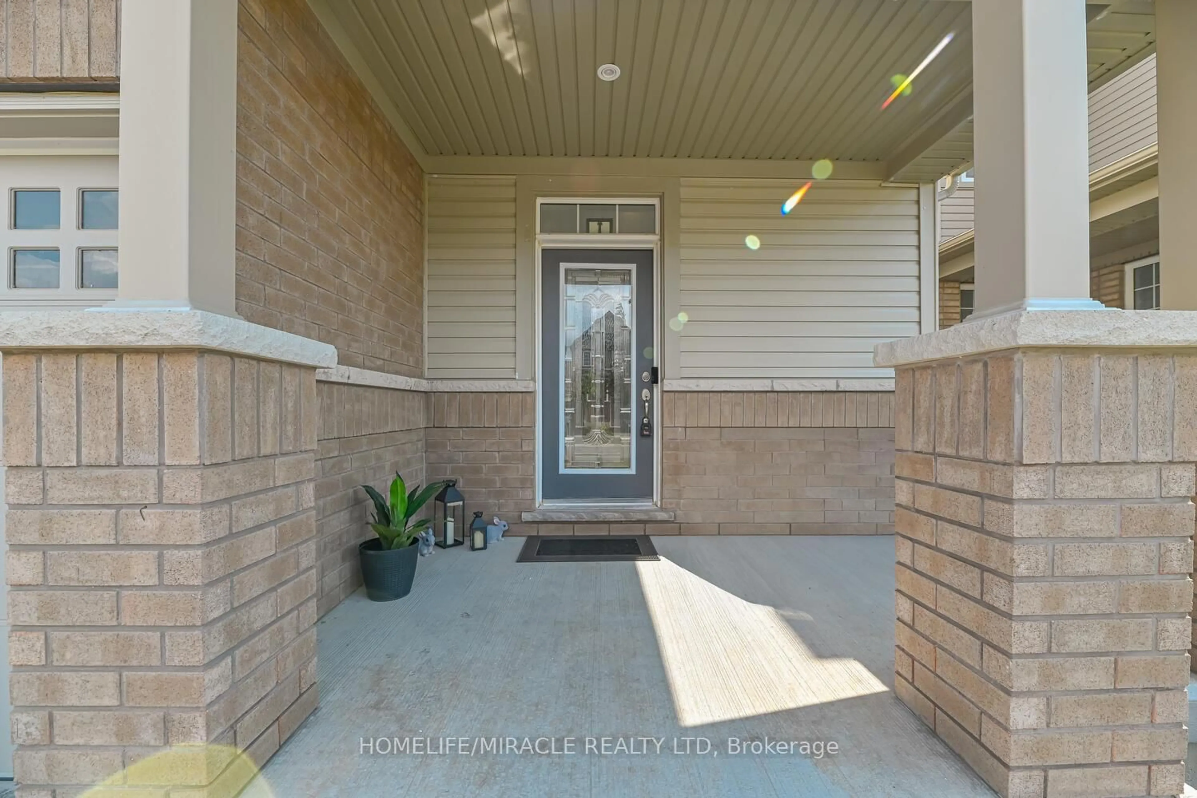 Indoor entryway for 443 Henderson Way, Shelburne Ontario L9V 3X3