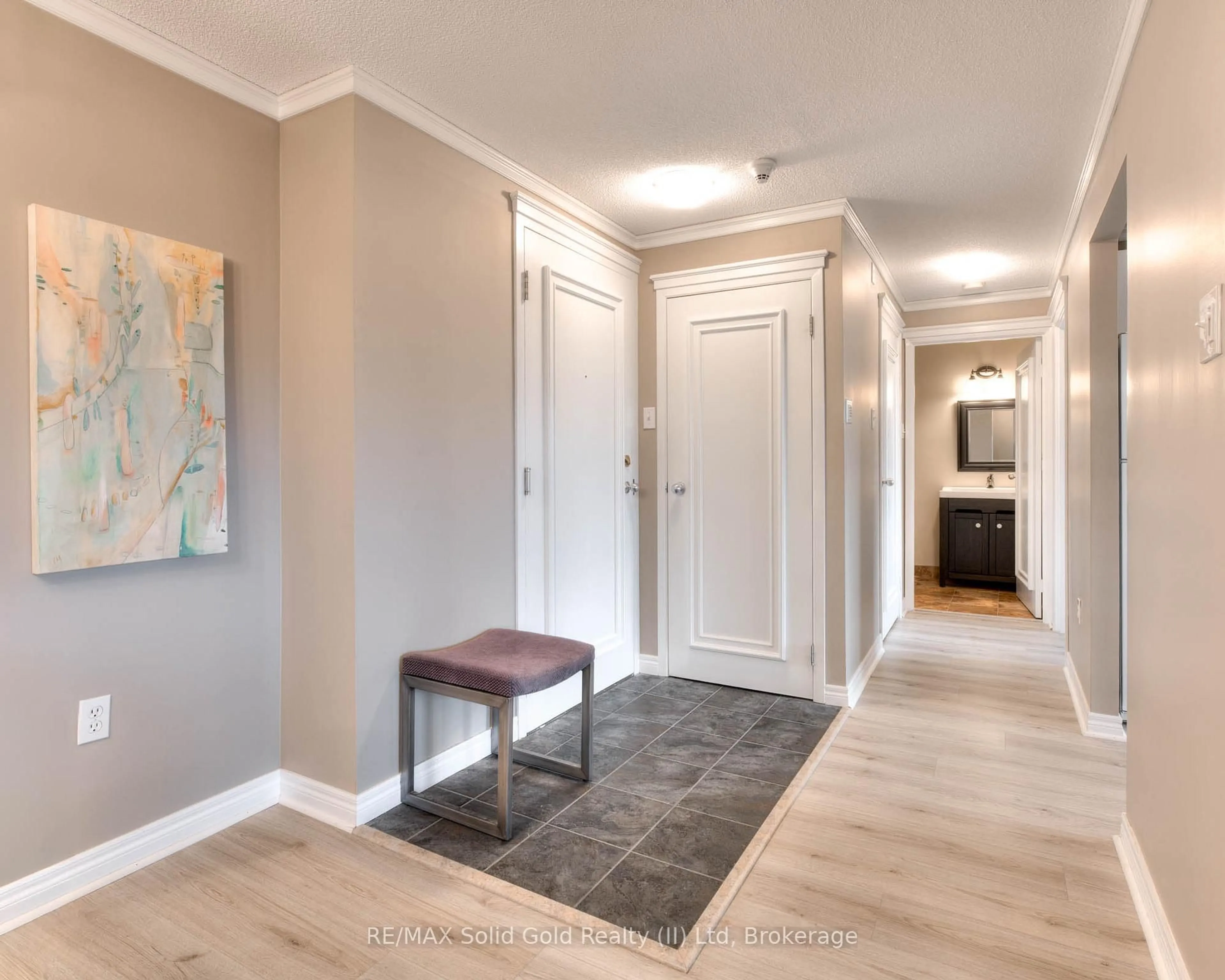 Indoor entryway for 30 Blue Springs Dr #413, Waterloo Ontario N2J 4T2