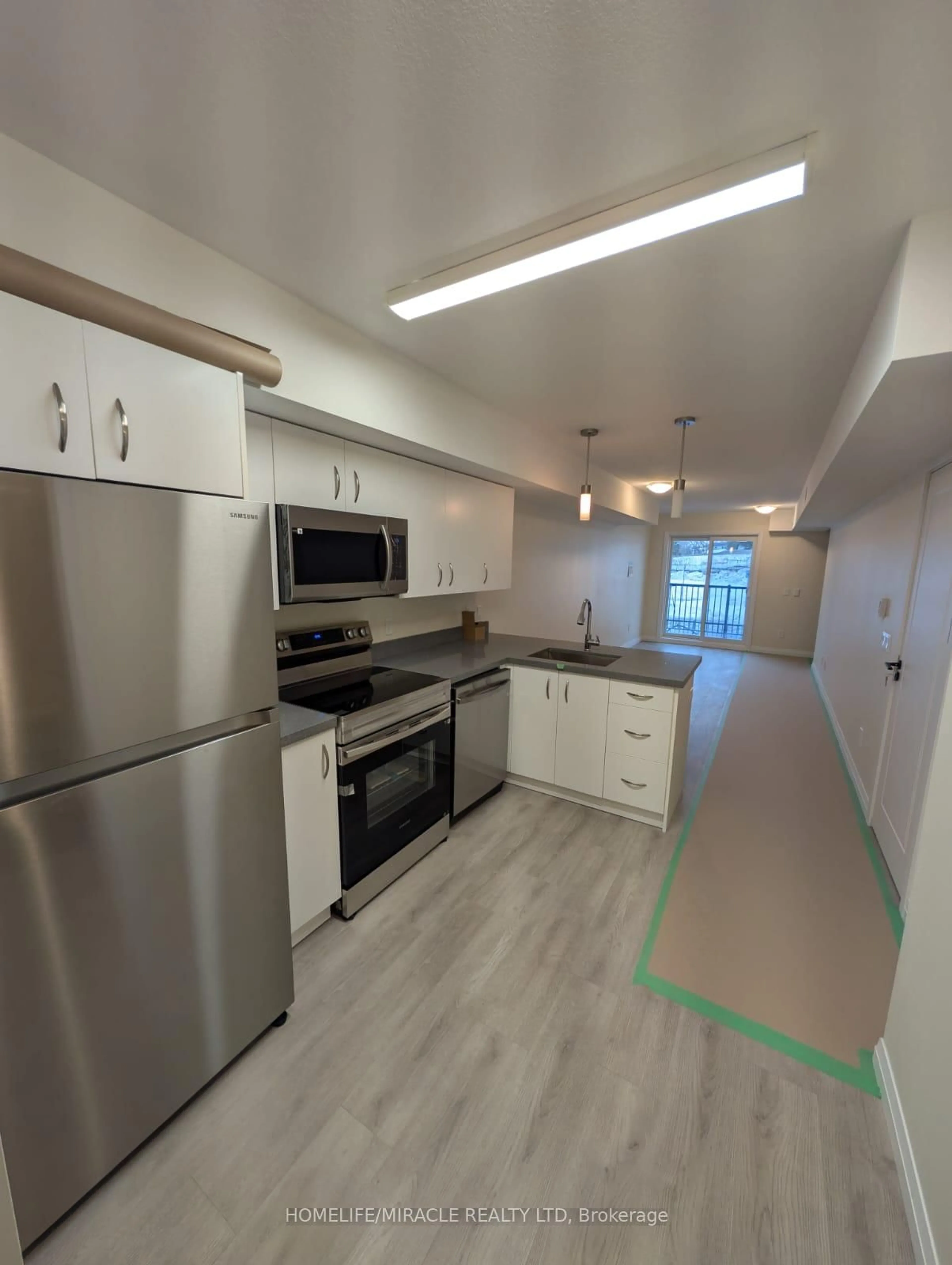 Standard kitchen, unknown for 350 Fisher Mills Rd #C23, Cambridge Ontario N3C 4N5