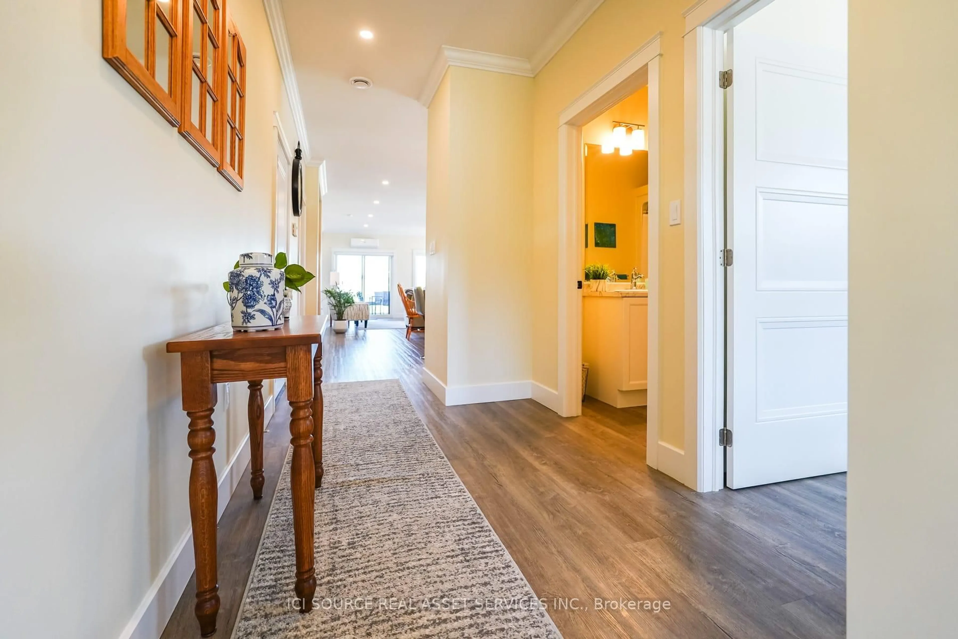 Indoor entryway for 1336 15th Ave, Owen Sound Ontario N4K 5R9