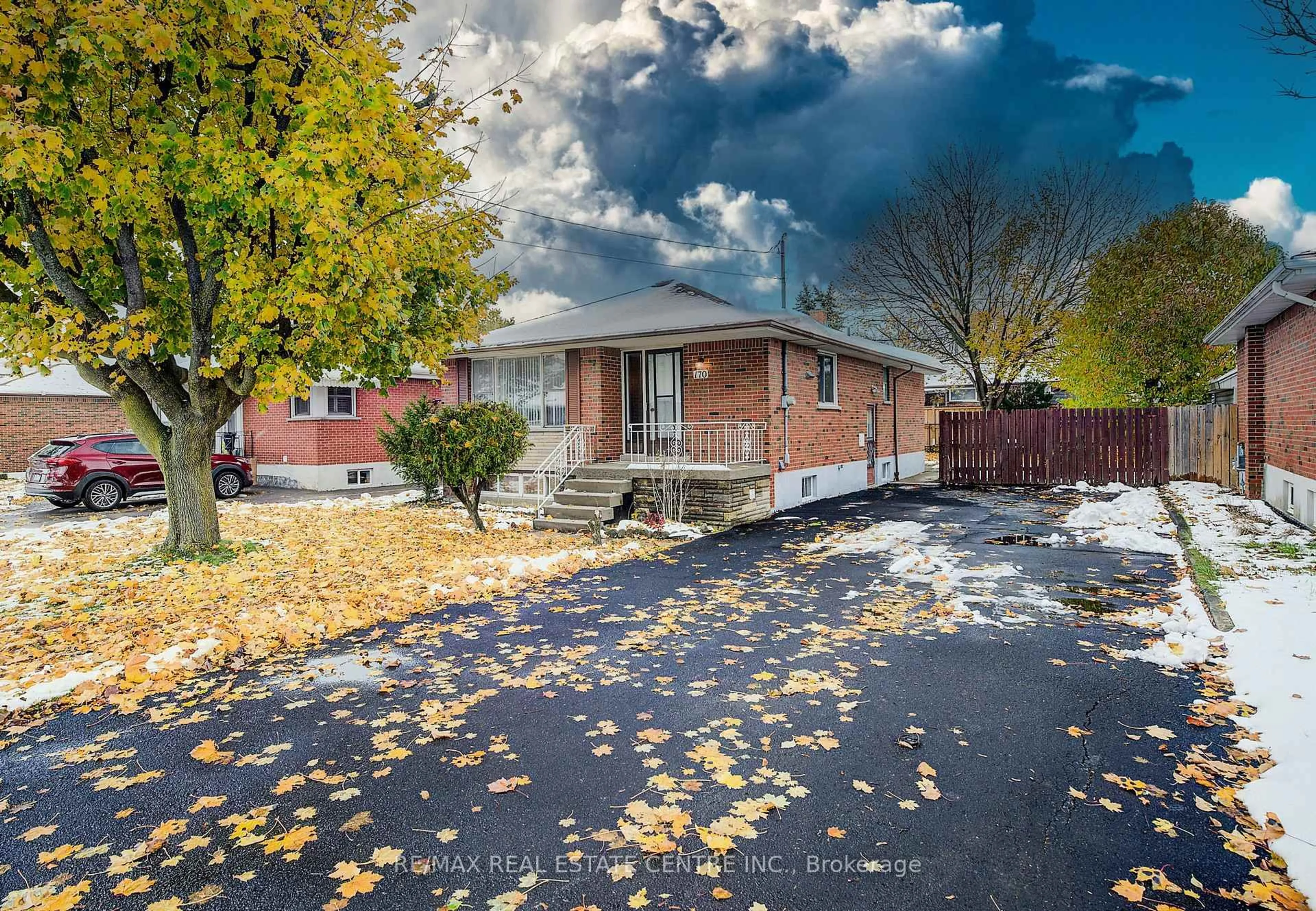 Home with brick exterior material, street for 170 Fernwood Cres, Hamilton Ontario L8T 3L4
