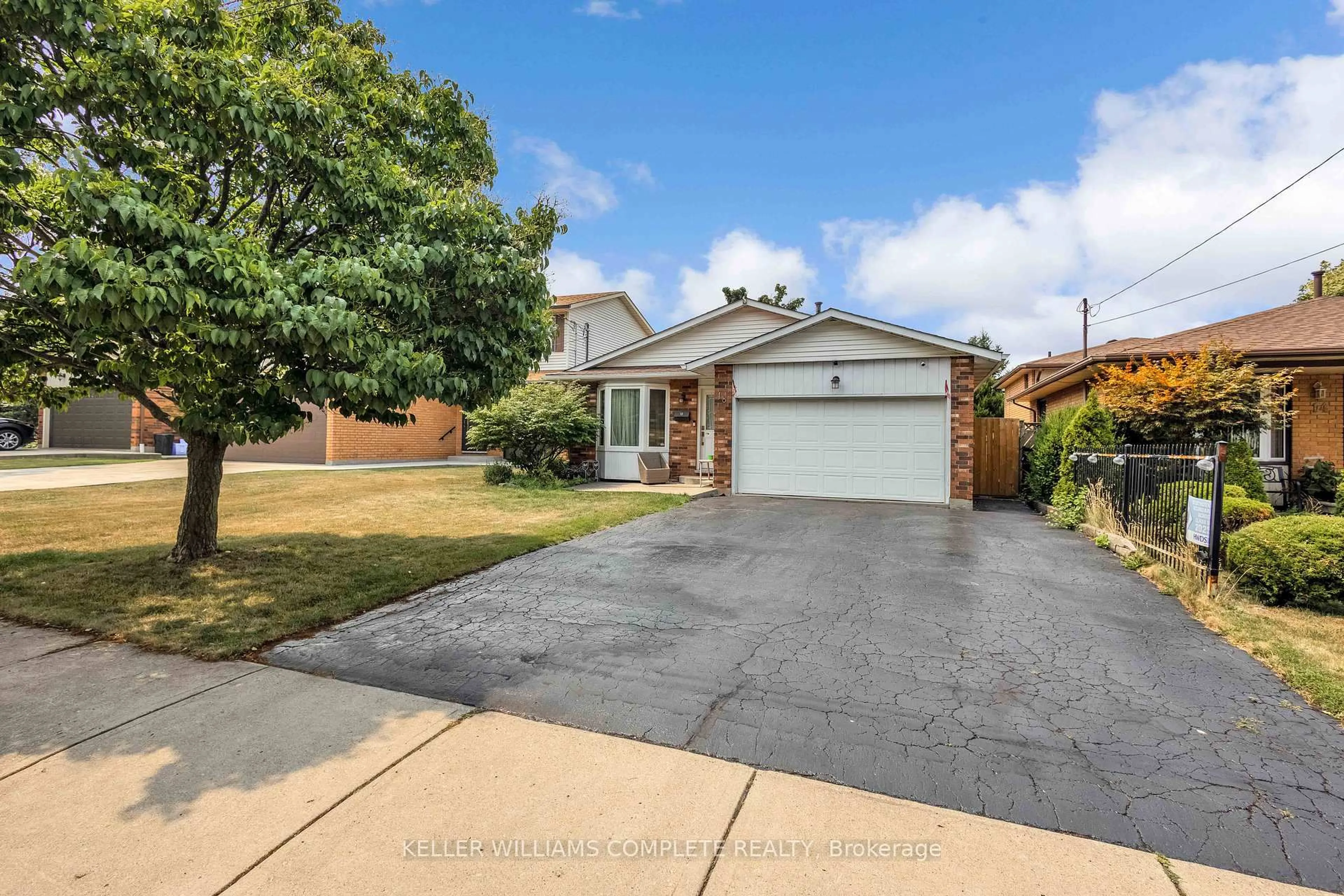 Unknown for 18 Rosewell St, Hamilton Ontario L8W 2L1