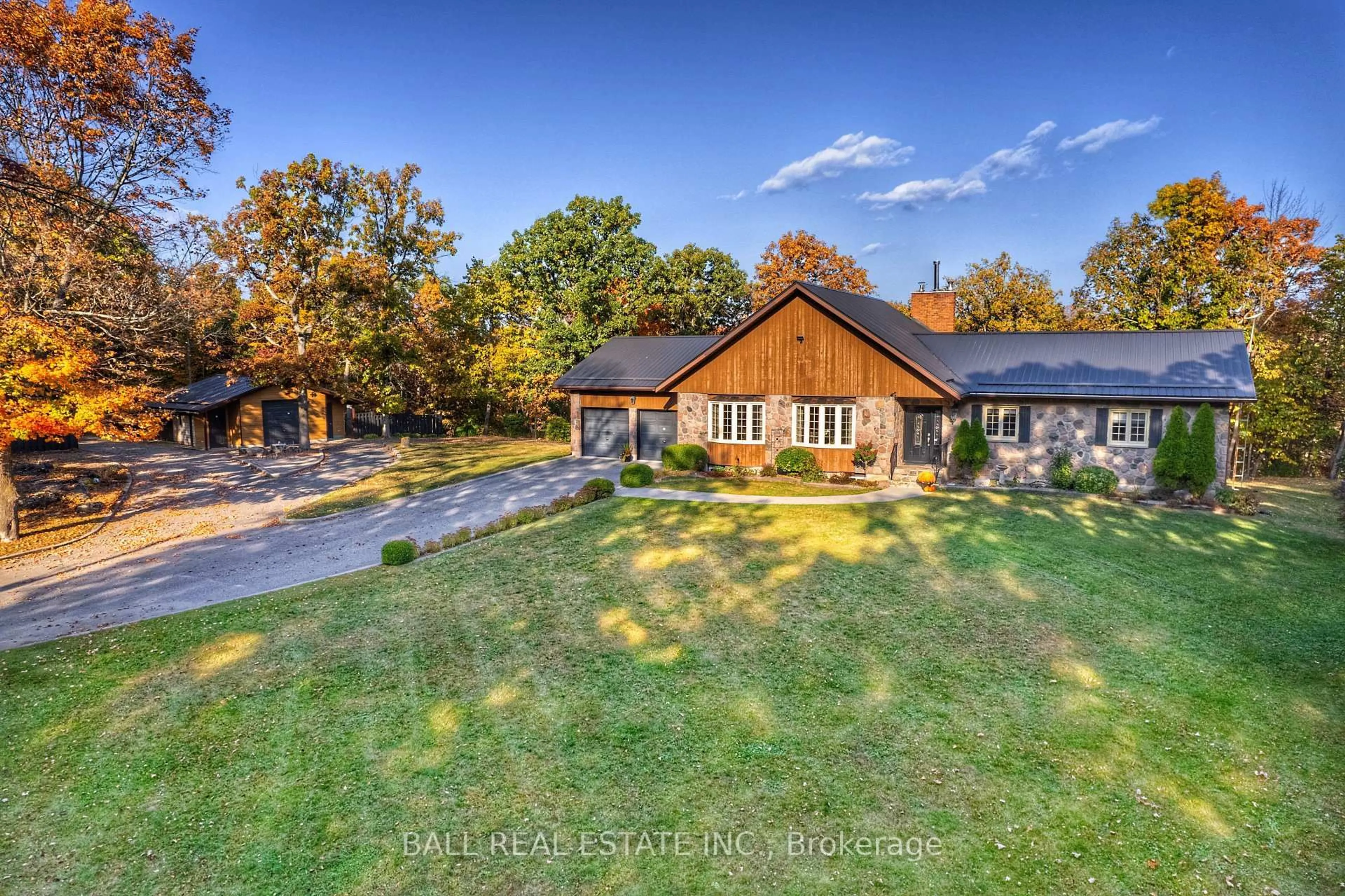 A pic from outside/outdoor area/front of a property/back of a property/a pic from drone, unknown for 38 Bontervale Rd, Limoges Ontario K0K 2M0