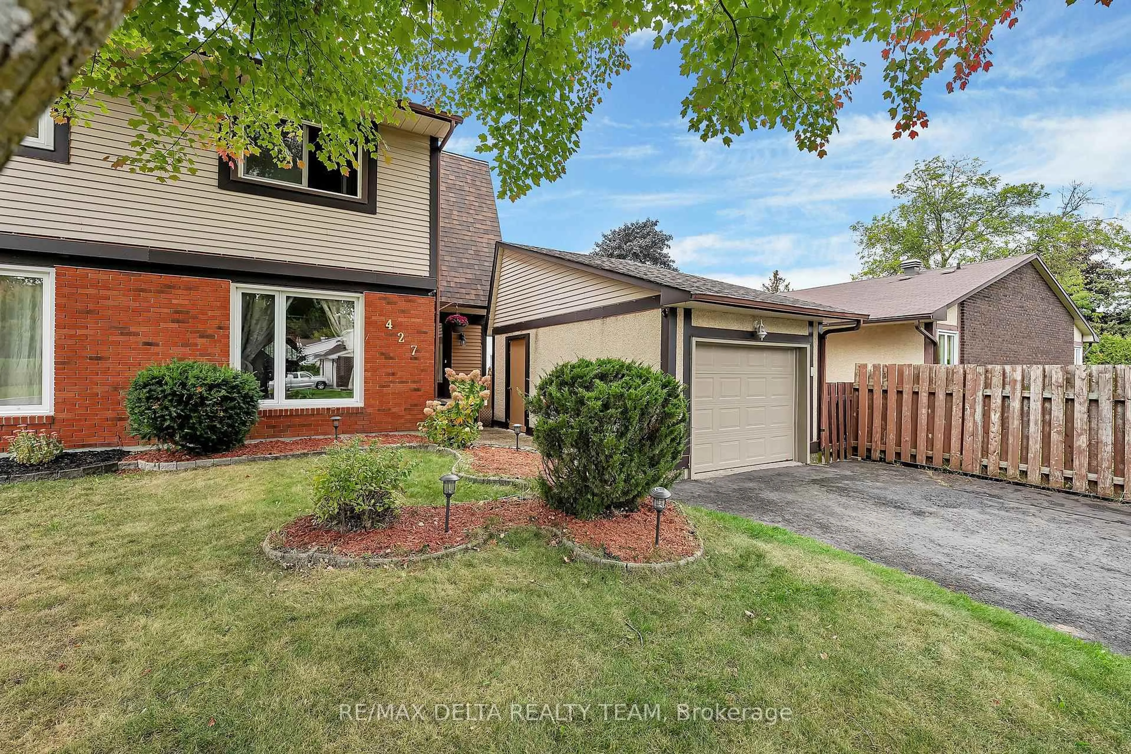 Unknown for 427 Mockingbird Dr, Orleans Ontario K1E 2A8