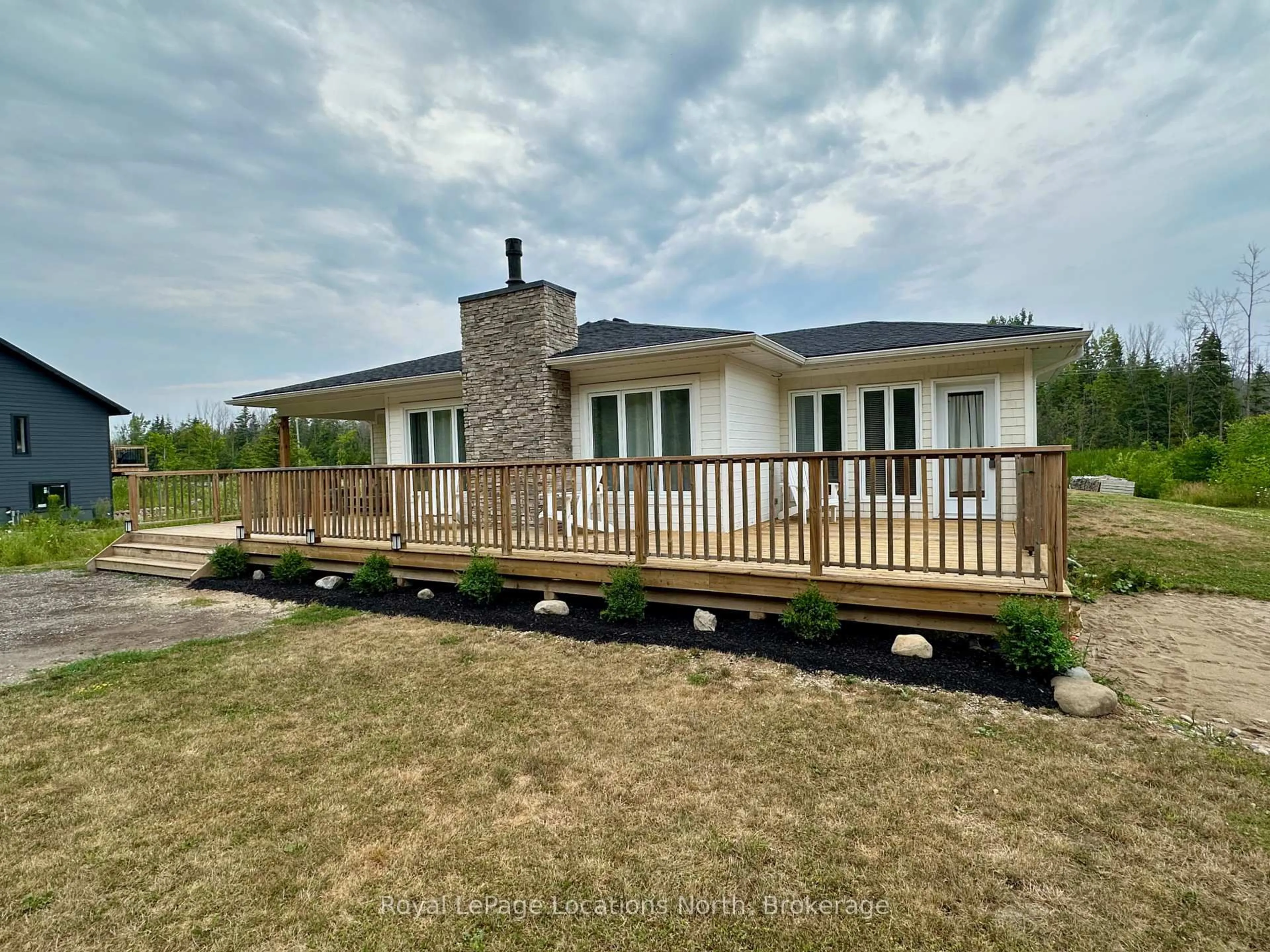 A pic from outside/outdoor area/front of a property/back of a property/a pic from drone, building for 141 Old Highway 26, Meaford Ontario N4L 1W7