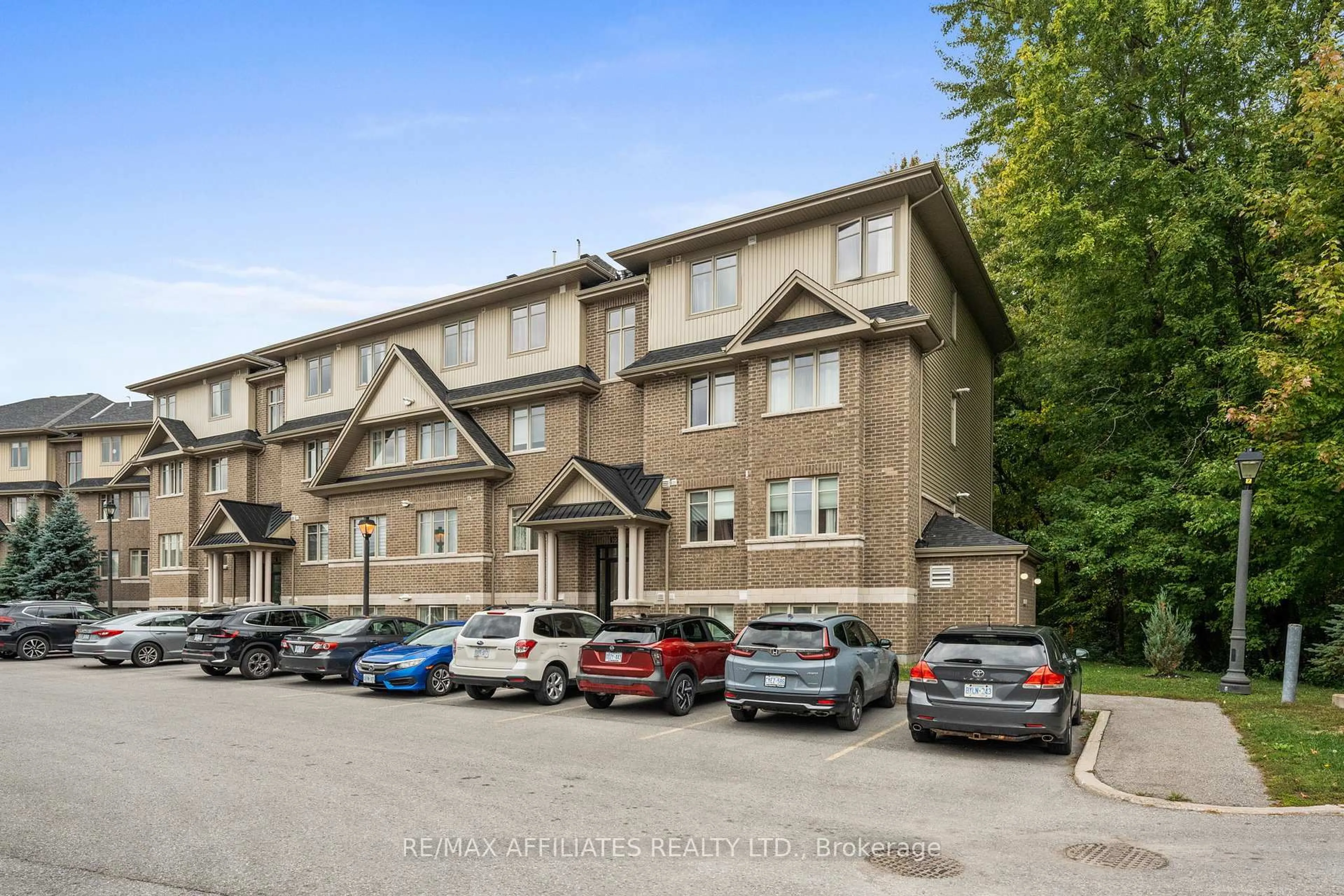 Unknown for 1030 Beryl Private #H, Ottawa Ontario K1V 2M4