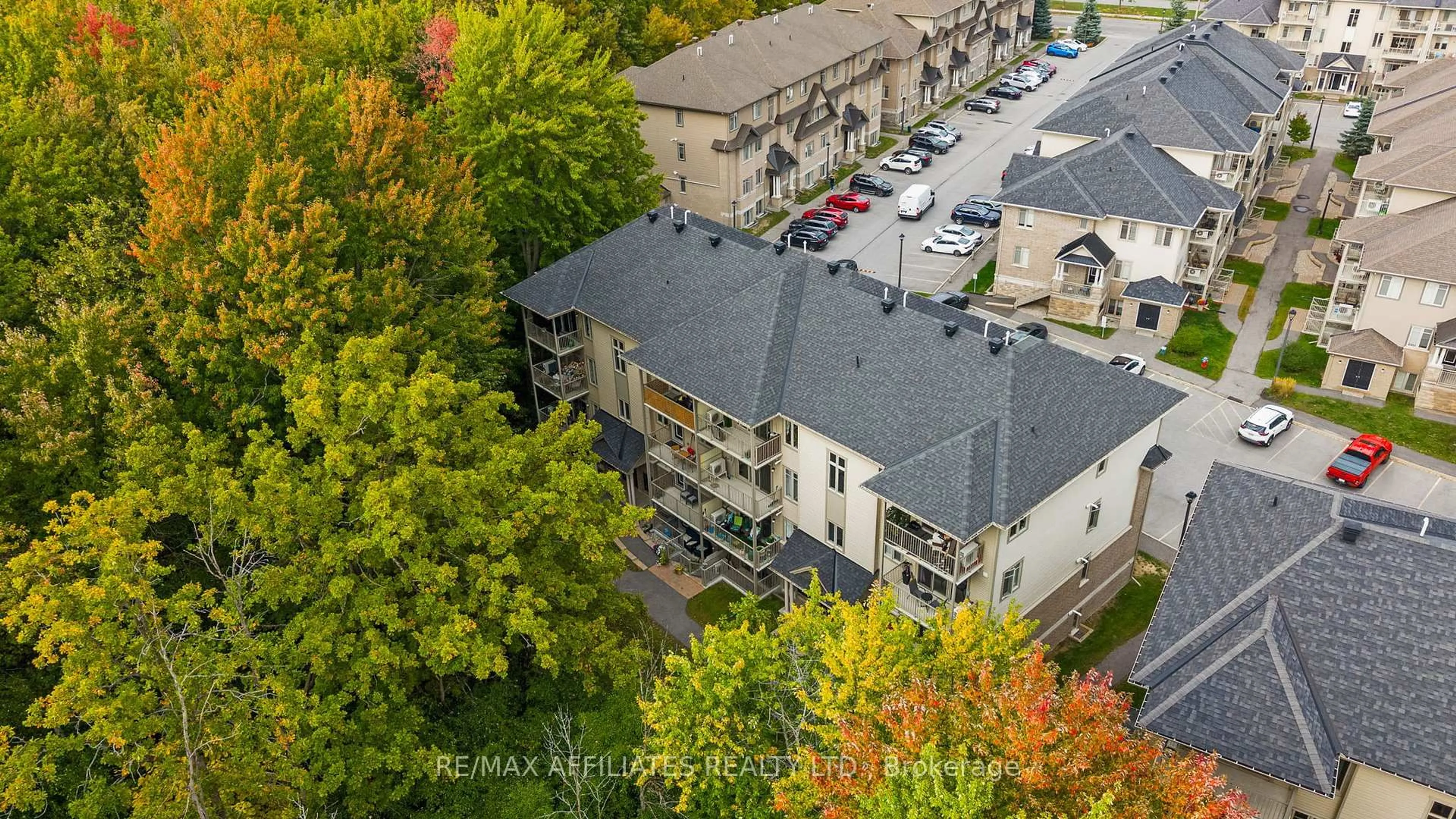 A pic from outside/outdoor area/front of a property/back of a property/a pic from drone, city buildings view from balcony for 1030 Beryl Private #H, Ottawa Ontario K1V 2M4