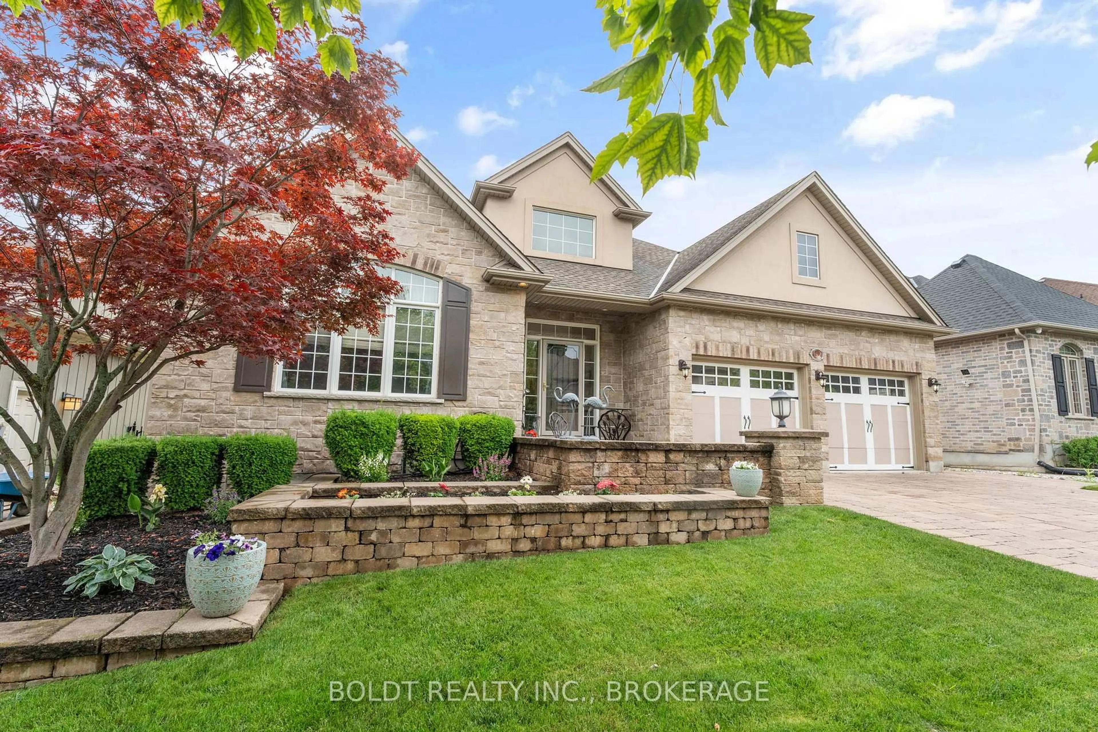 Home with brick exterior material, street for 19 Red Haven Dr, Niagara-on-the-Lake Ontario L0S 1J0