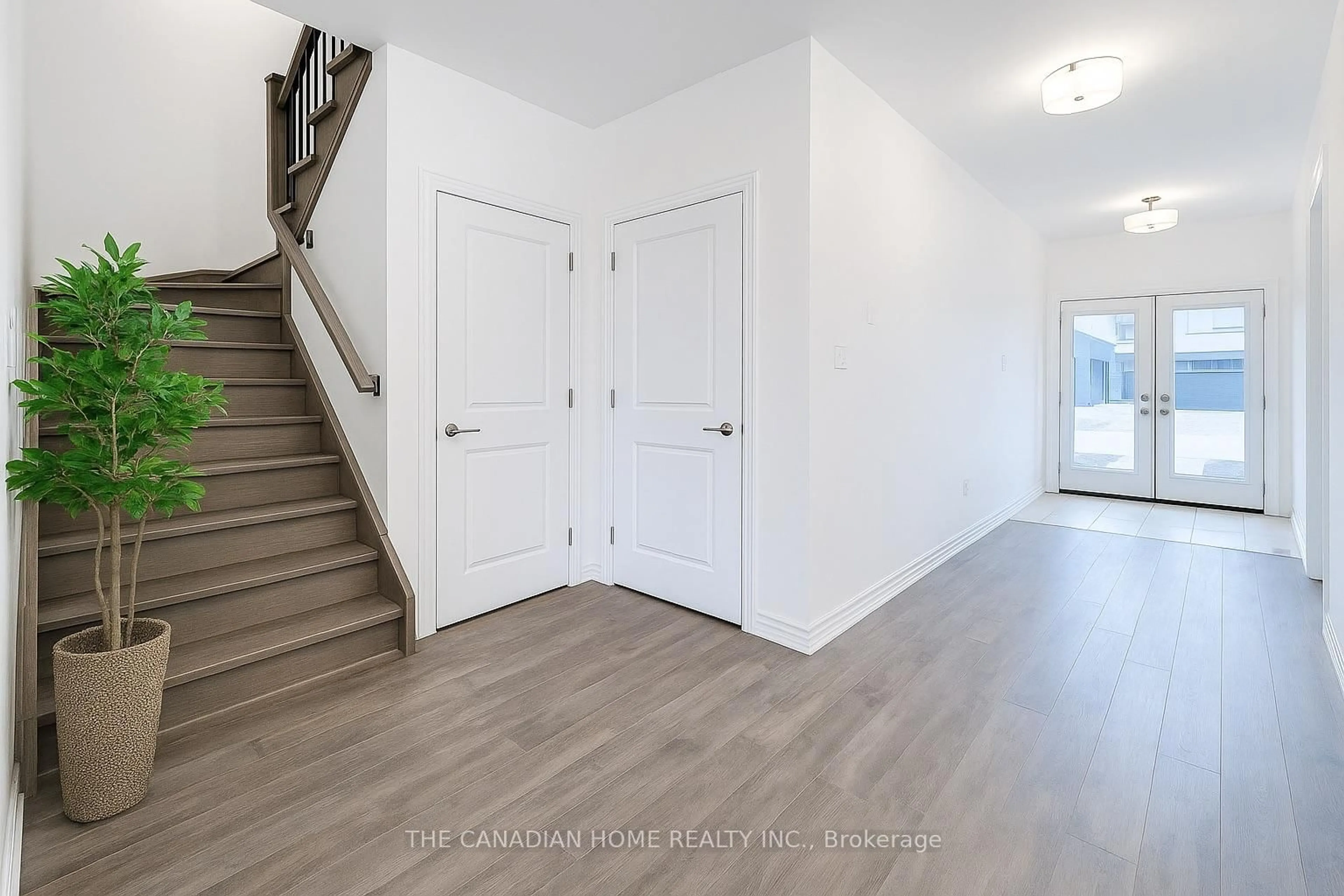 Indoor entryway for 358 GORDON Ave, Fort Erie Ontario L0S 1N0