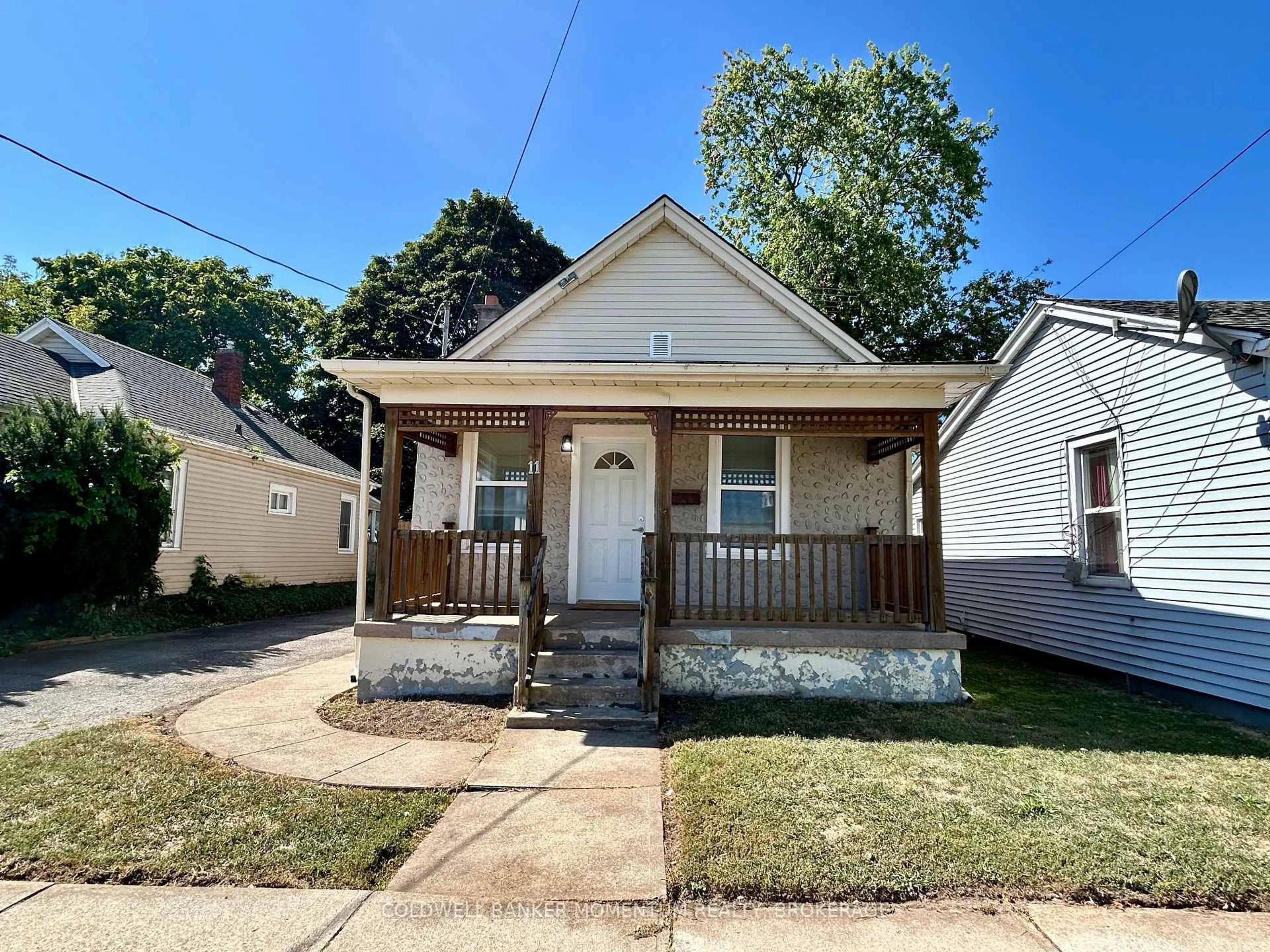 Unknown for 11 Greenlaw Pl, St. Catharines Ontario L2R 4S5