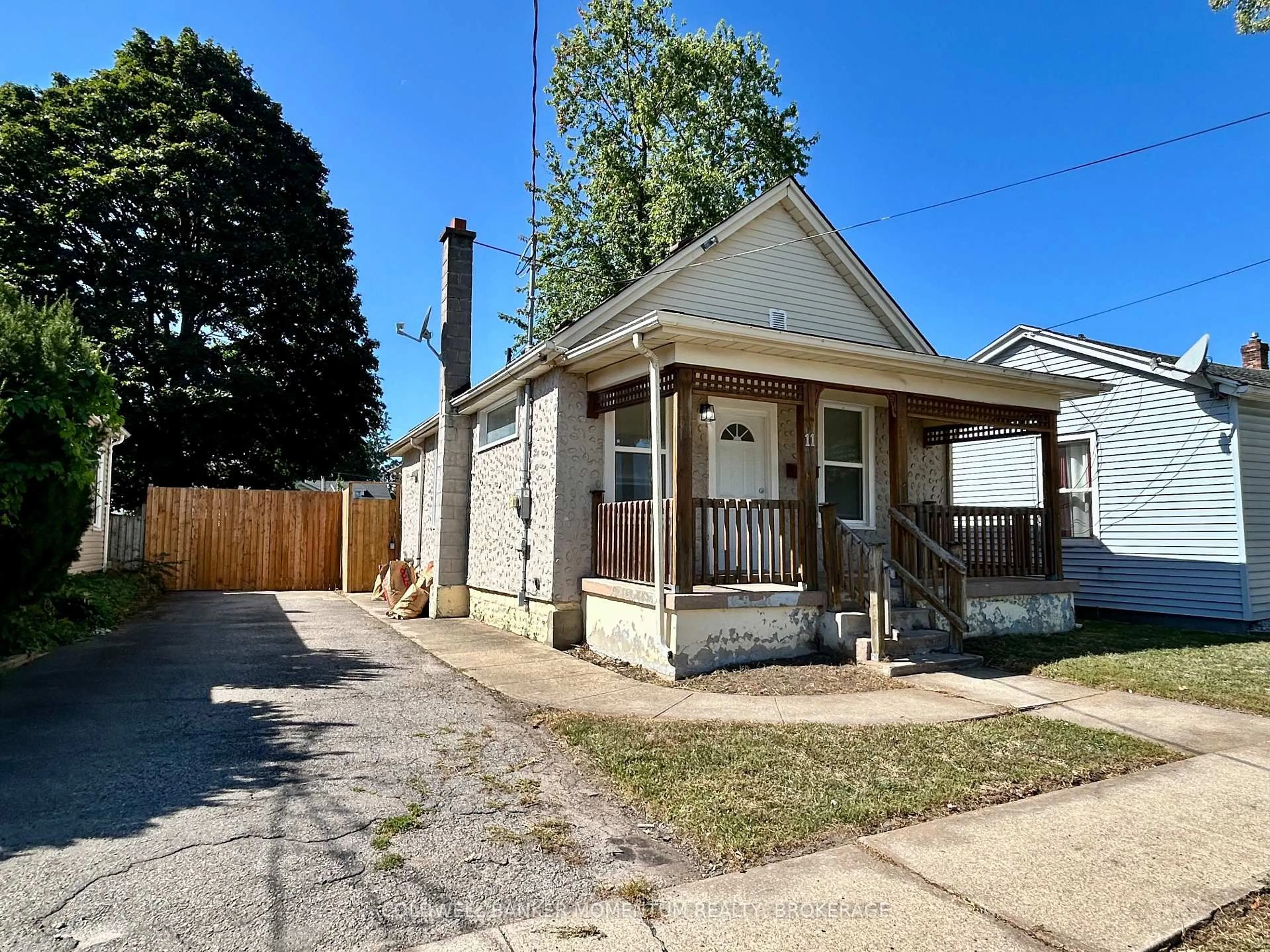 Unknown for 11 Greenlaw Pl, St. Catharines Ontario L2R 4S5