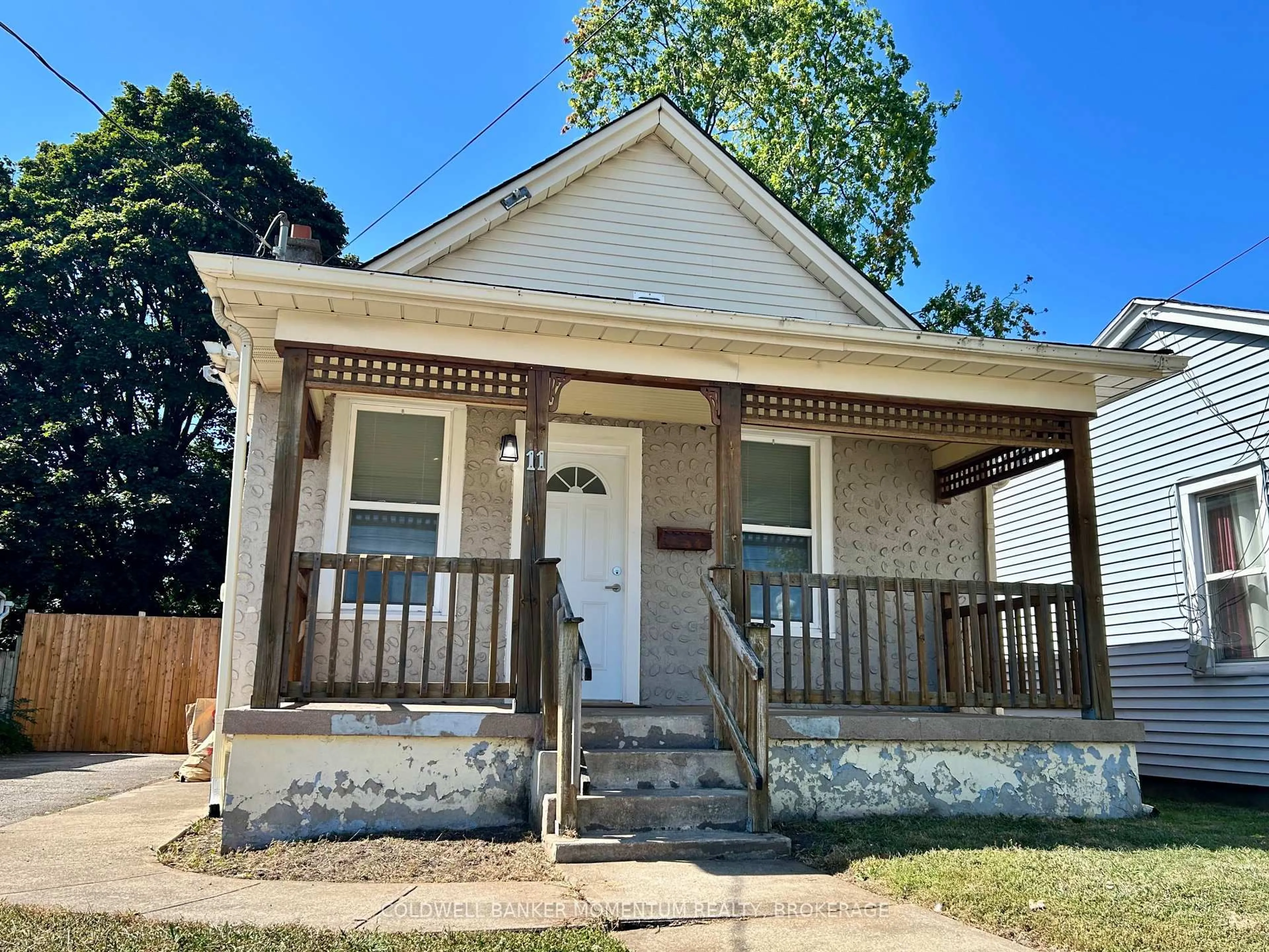 Unknown for 11 Greenlaw Pl, St. Catharines Ontario L2R 4S5