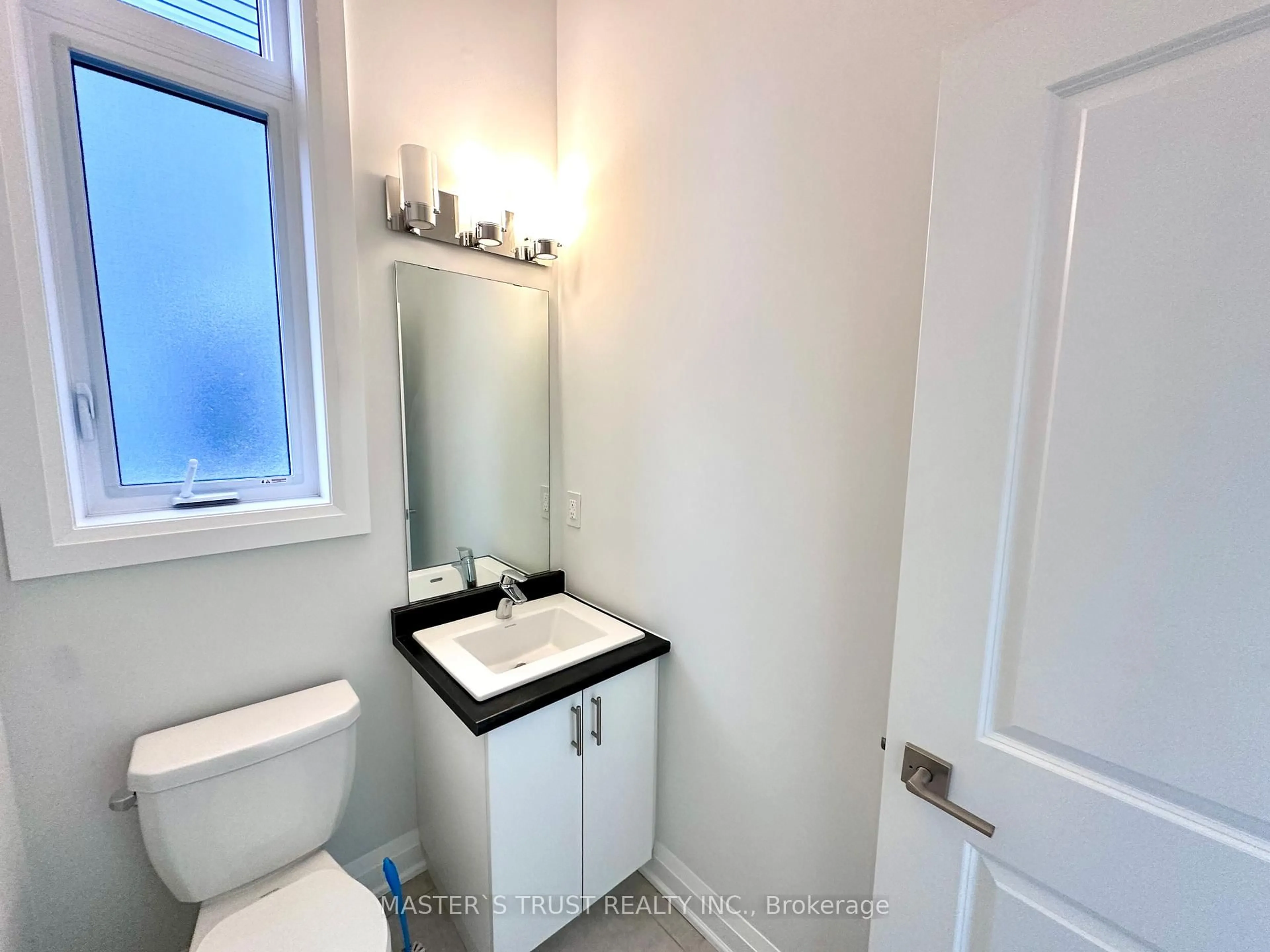 Standard bathroom, ceramic/tile floor for 13 Lillys Crt, Cramahe Ontario K0K 1S0