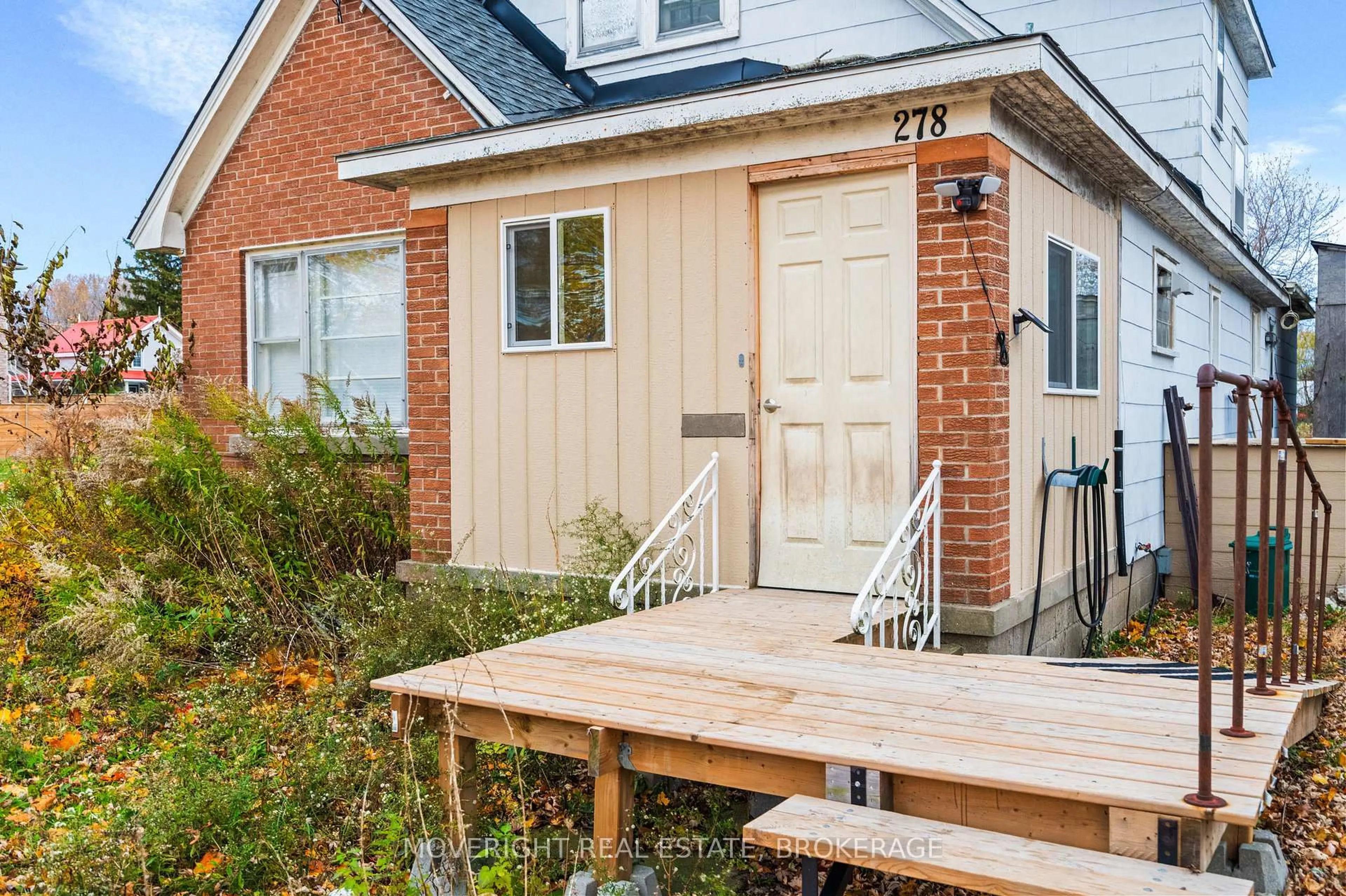 Home with brick exterior material, street for 278 Ridge Rd, Fort Erie Ontario L0S 1B0