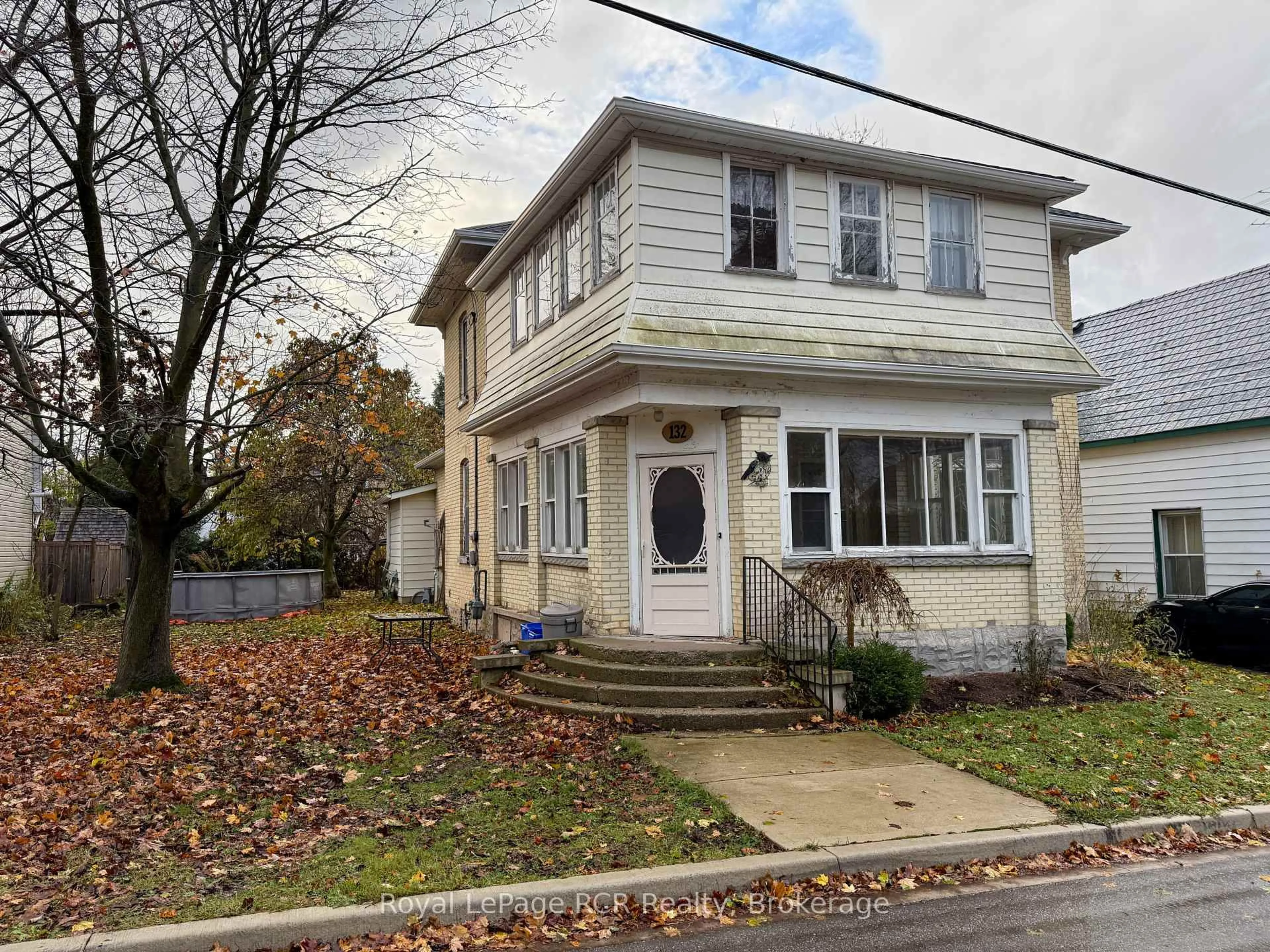 Home with vinyl exterior material, street for 132 4th Ave, Arran-Elderslie Ontario N0G 1L0