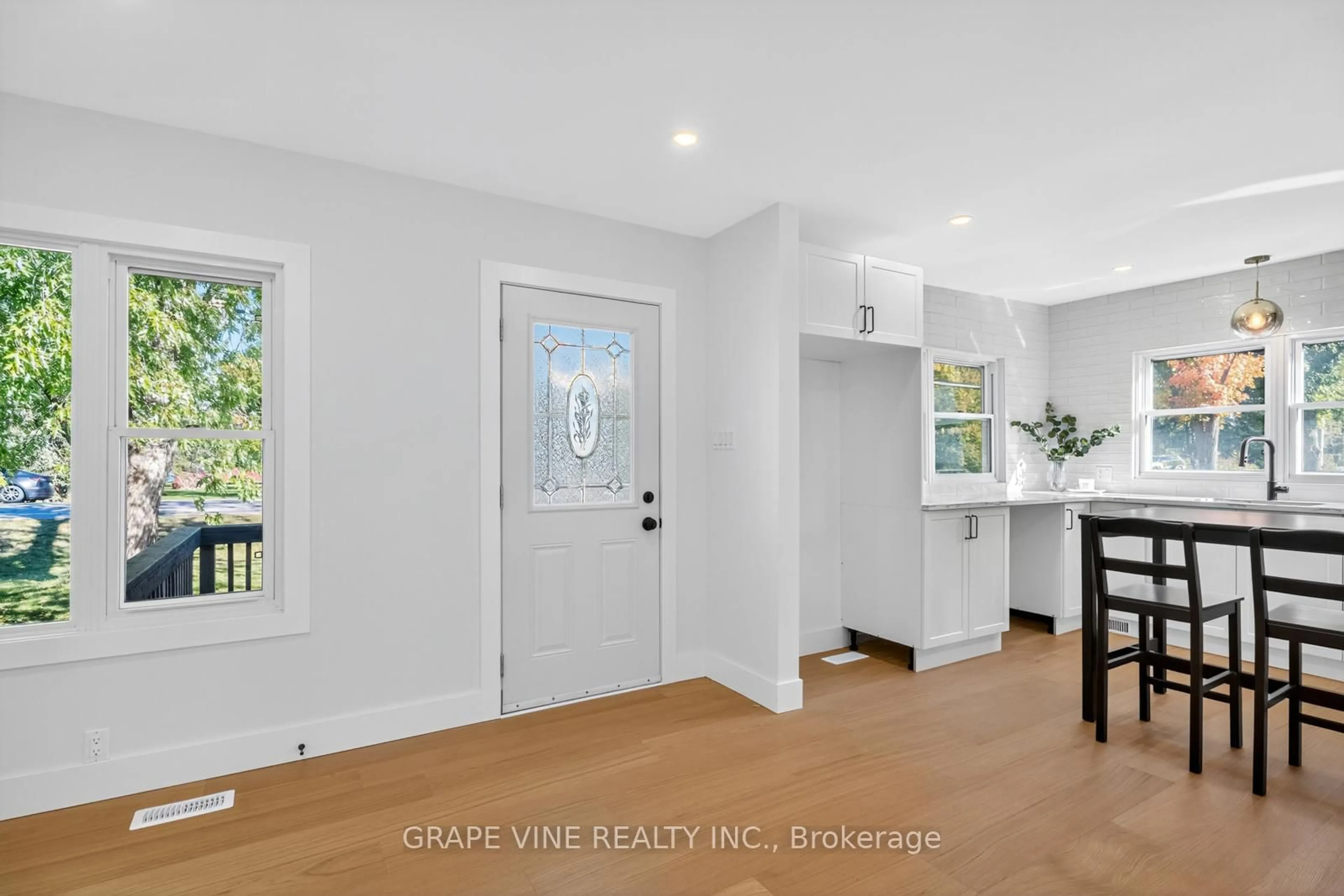 Indoor entryway for 2680 River Rd, North Grenville Ontario K0G 1J0