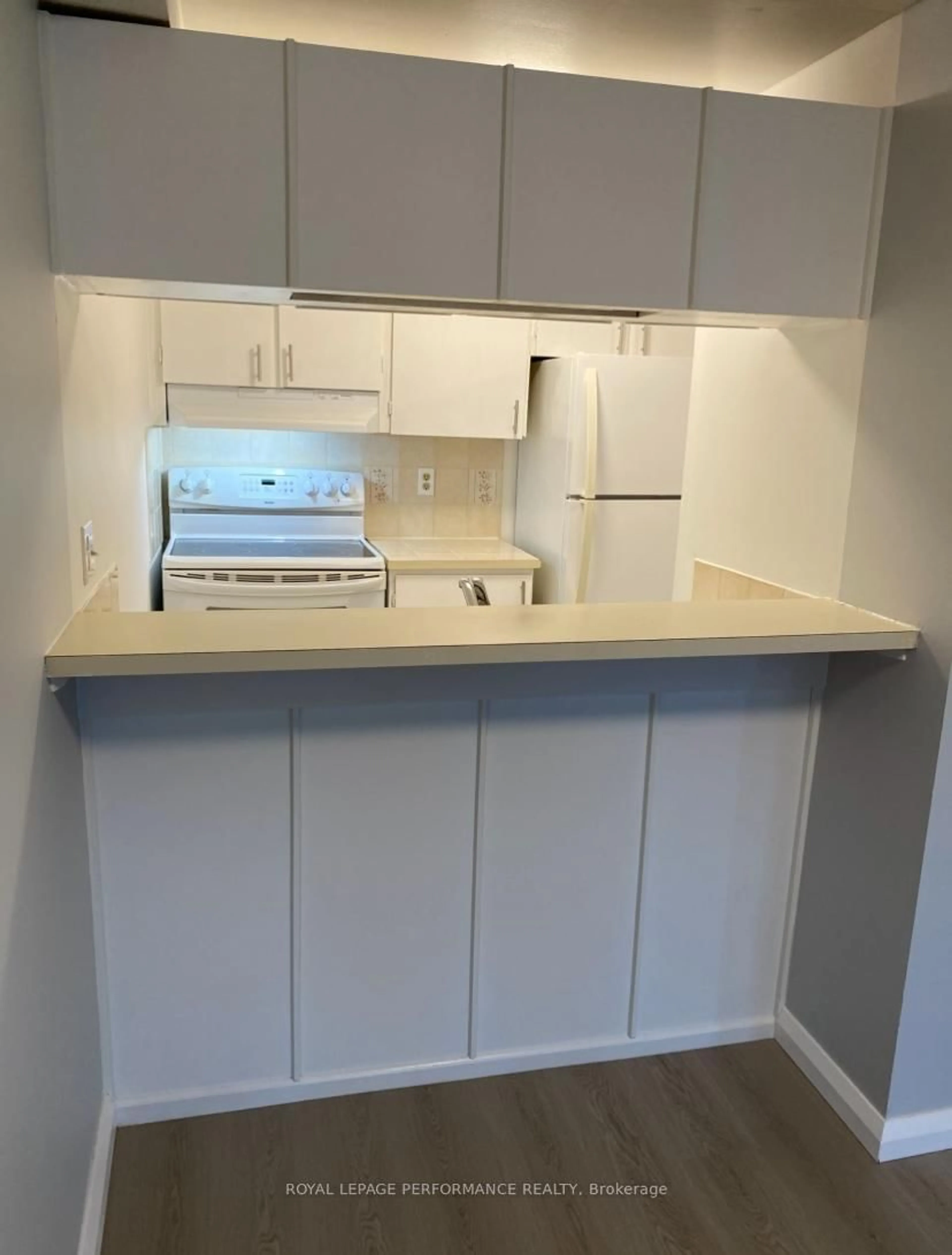 Standard kitchen, unknown for 6470 Bilberry Dr #112, Ottawa Ontario K1C 4P1