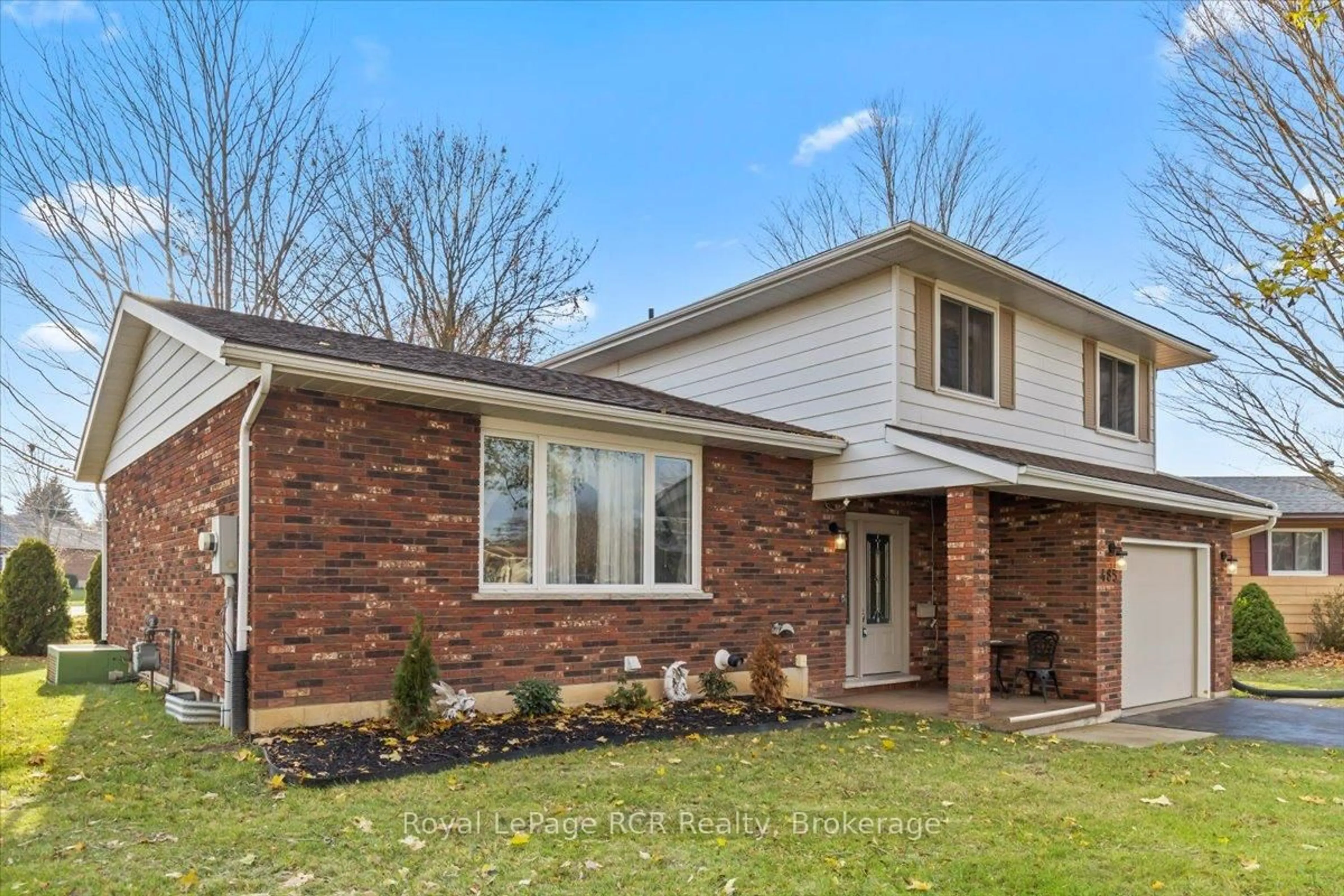 Home with brick exterior material, street for 485 2nd A St, Hanover Ontario N4N 3P4