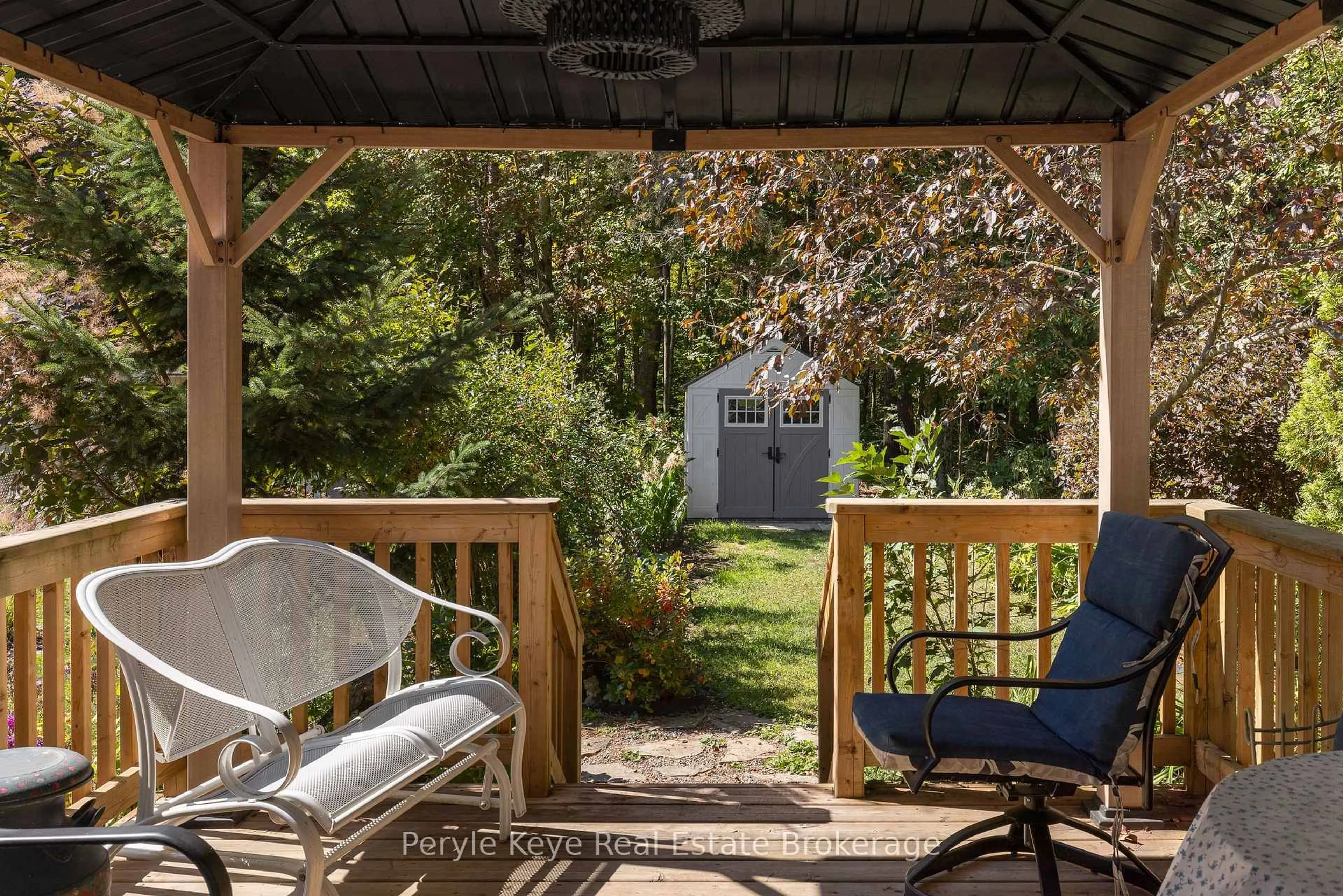 Patio, unknown for 143 Pine St, Bracebridge Ontario P1L 2H8