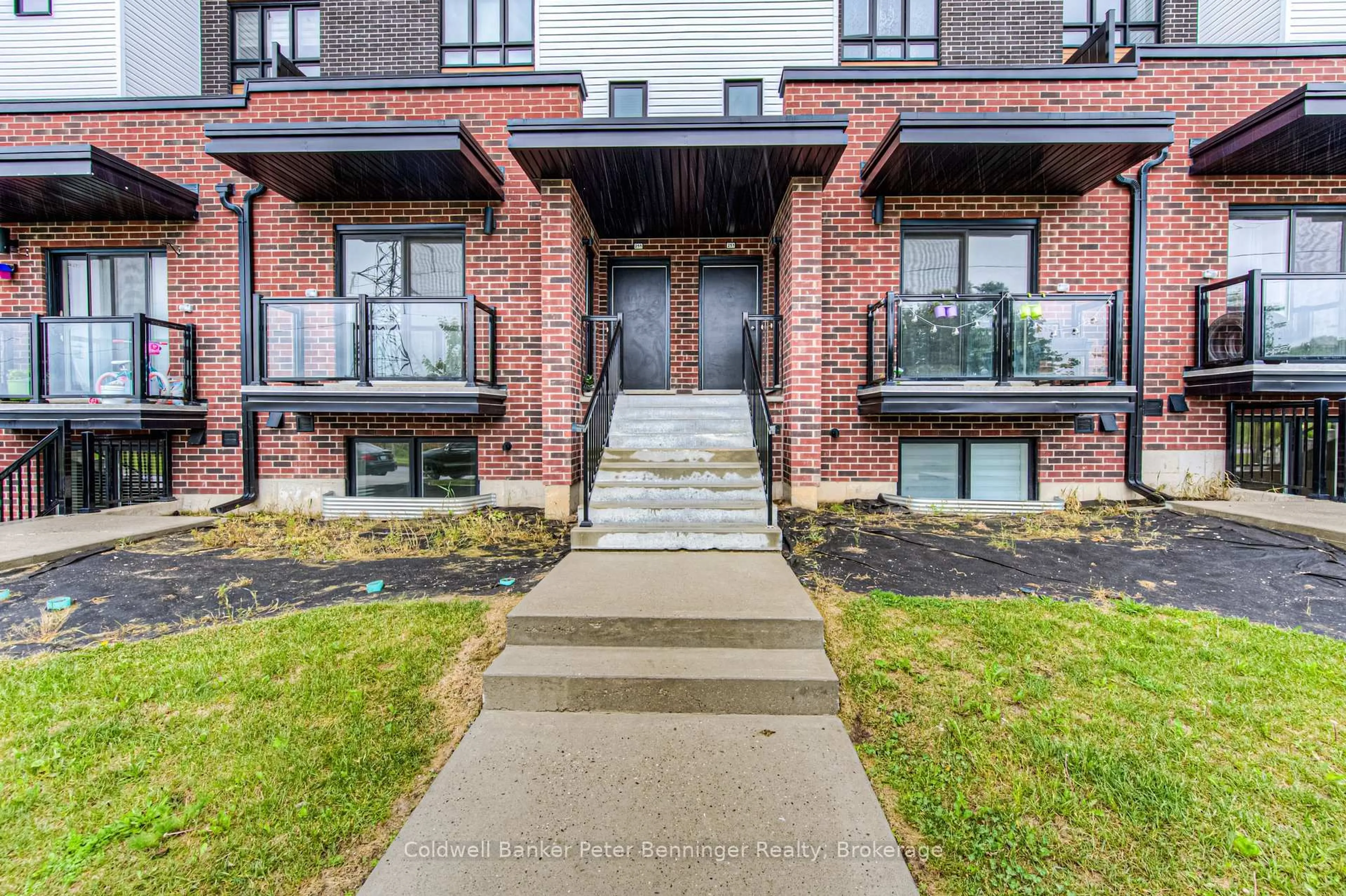 Unknown for 253 Chapel Hill Dr, Kitchener Ontario N2R 0S4