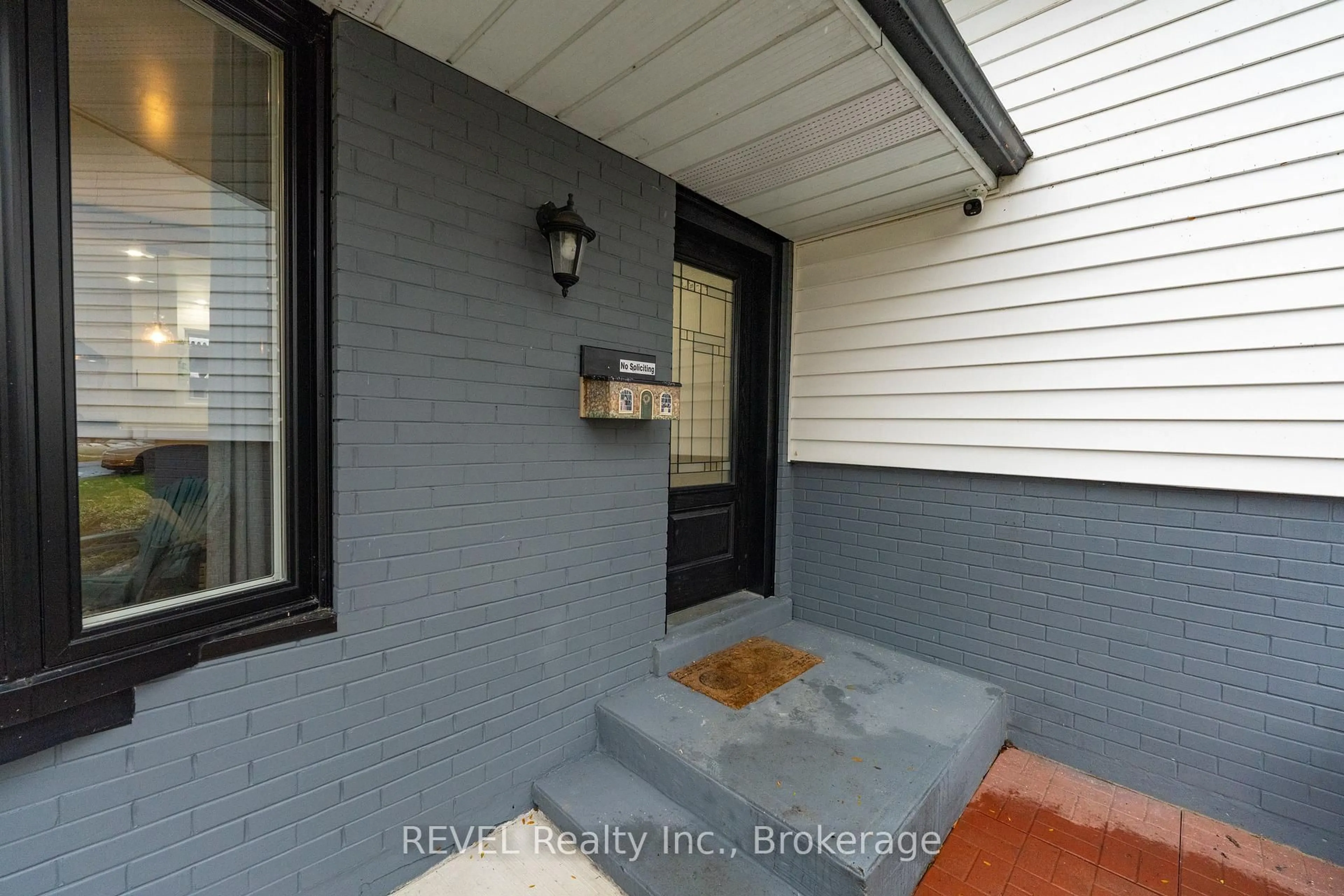 Unknown for 11 Lindbergh Dr, Fort Erie Ontario L2A 2Z5