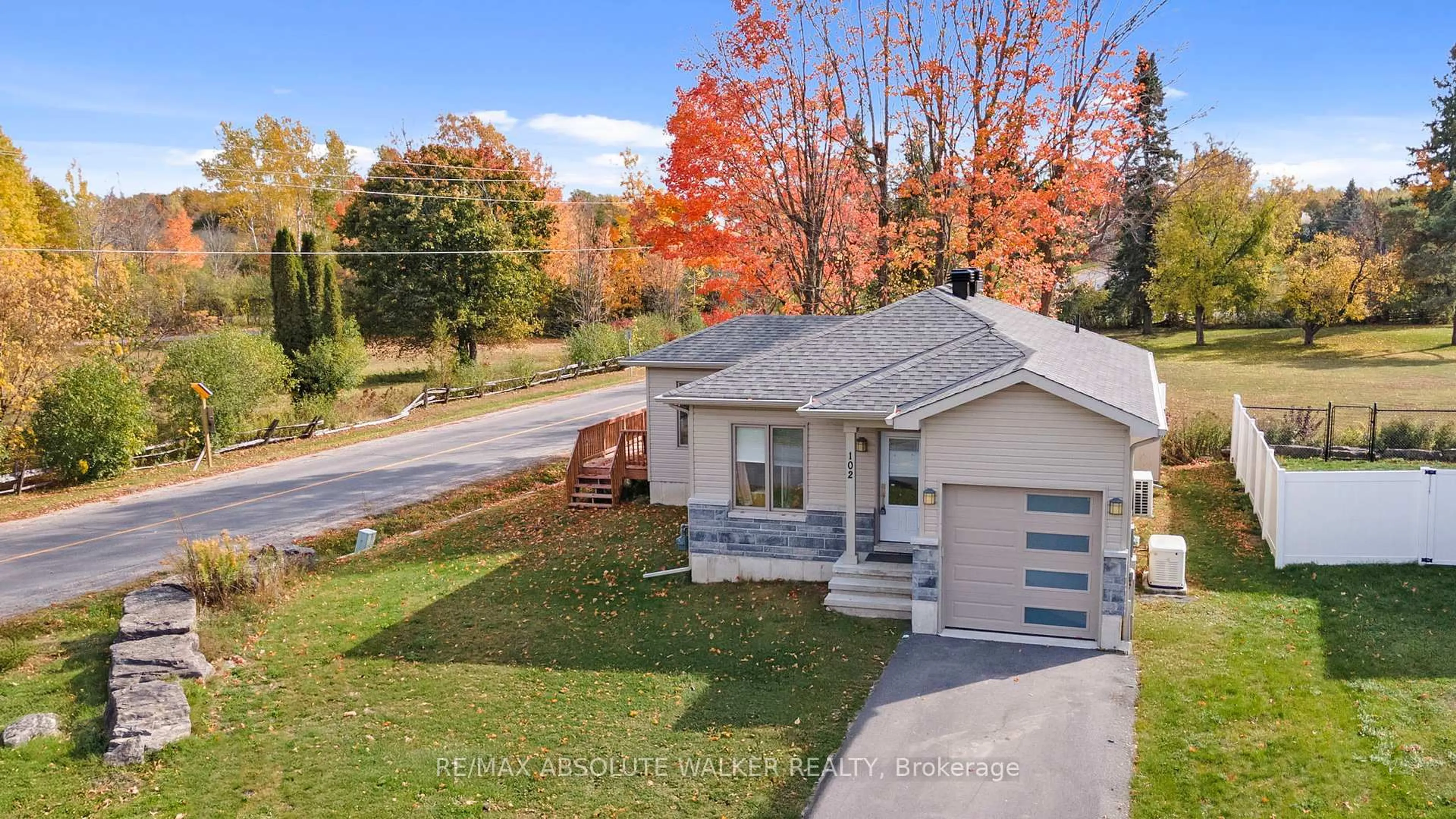 A pic from outside/outdoor area/front of a property/back of a property/a pic from drone, street for 102 Sophie Lane, Merrickville-Wolford Ontario K0G 1N0